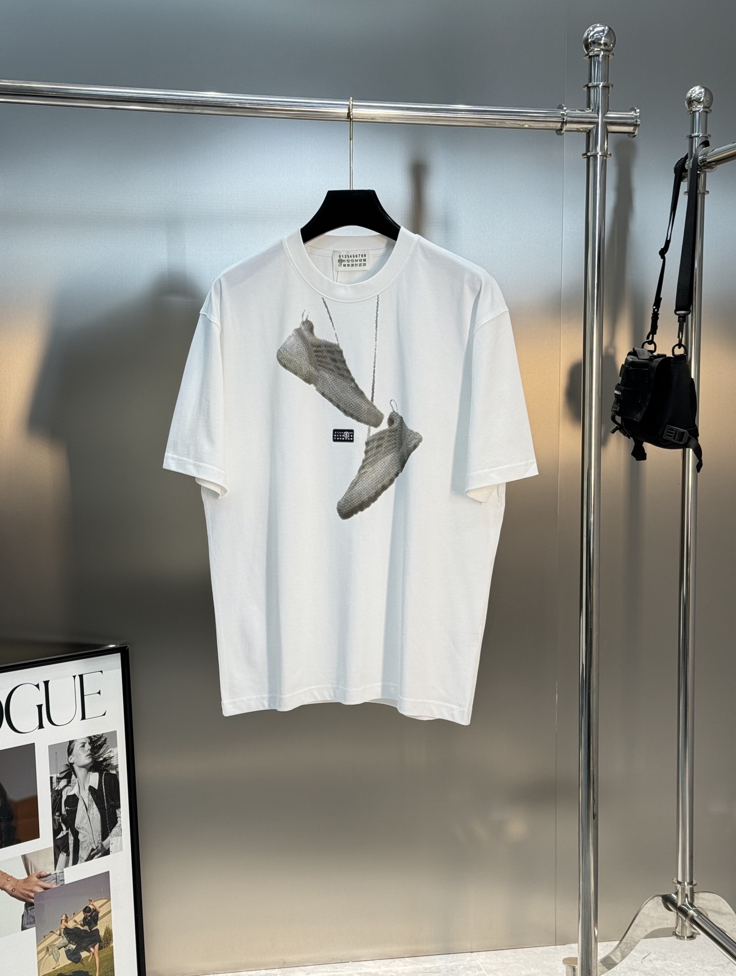 Maison Margiela25s新款圆领T恤.男女同款！马吉拉经典图形字l设计.特别之作！搭配经典数