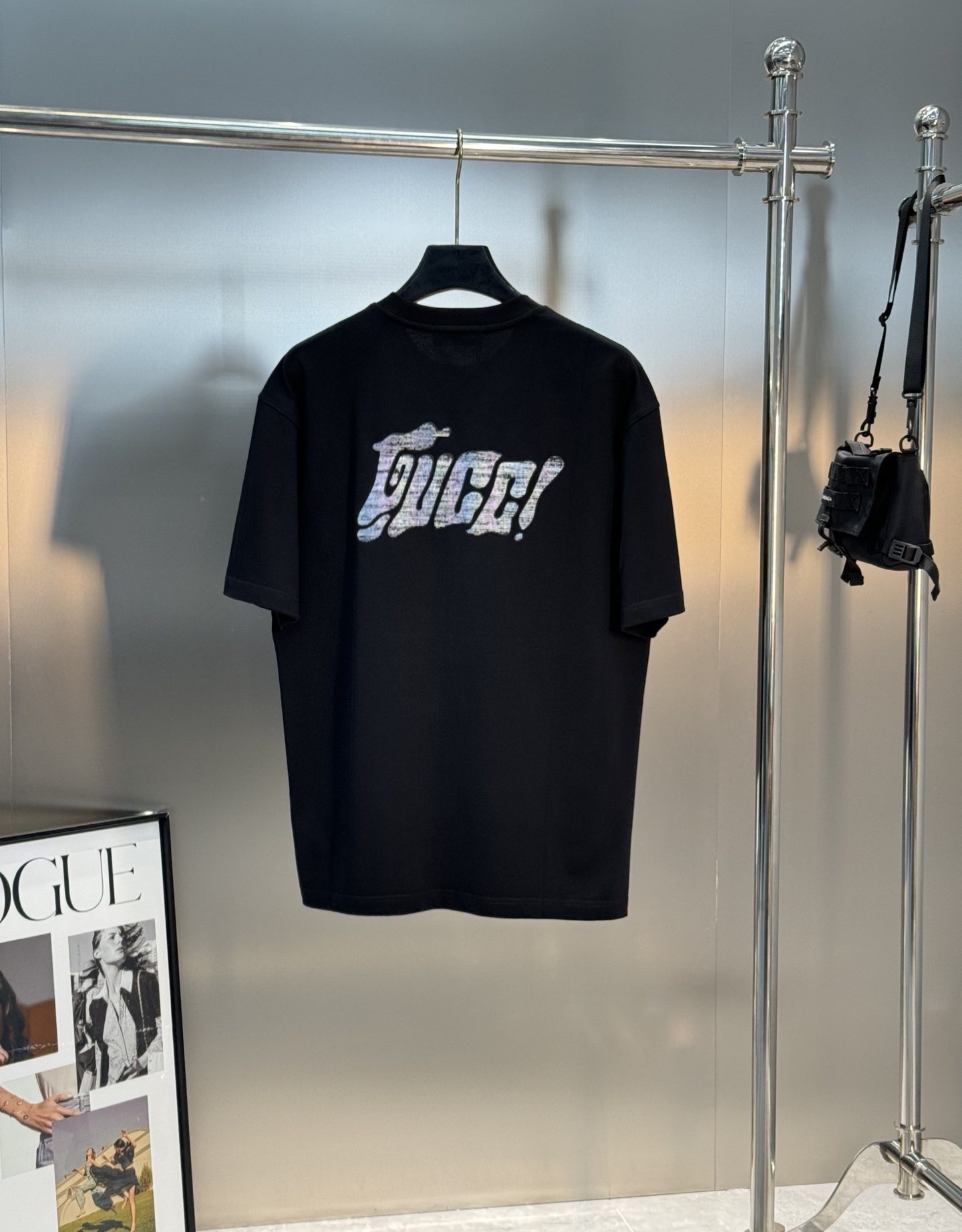 GUCC*潮牌25s新款圆领T恤.男女同款～潮人必备！胸前定制品牌字母烫画工艺.后背大logo呼应.色彩