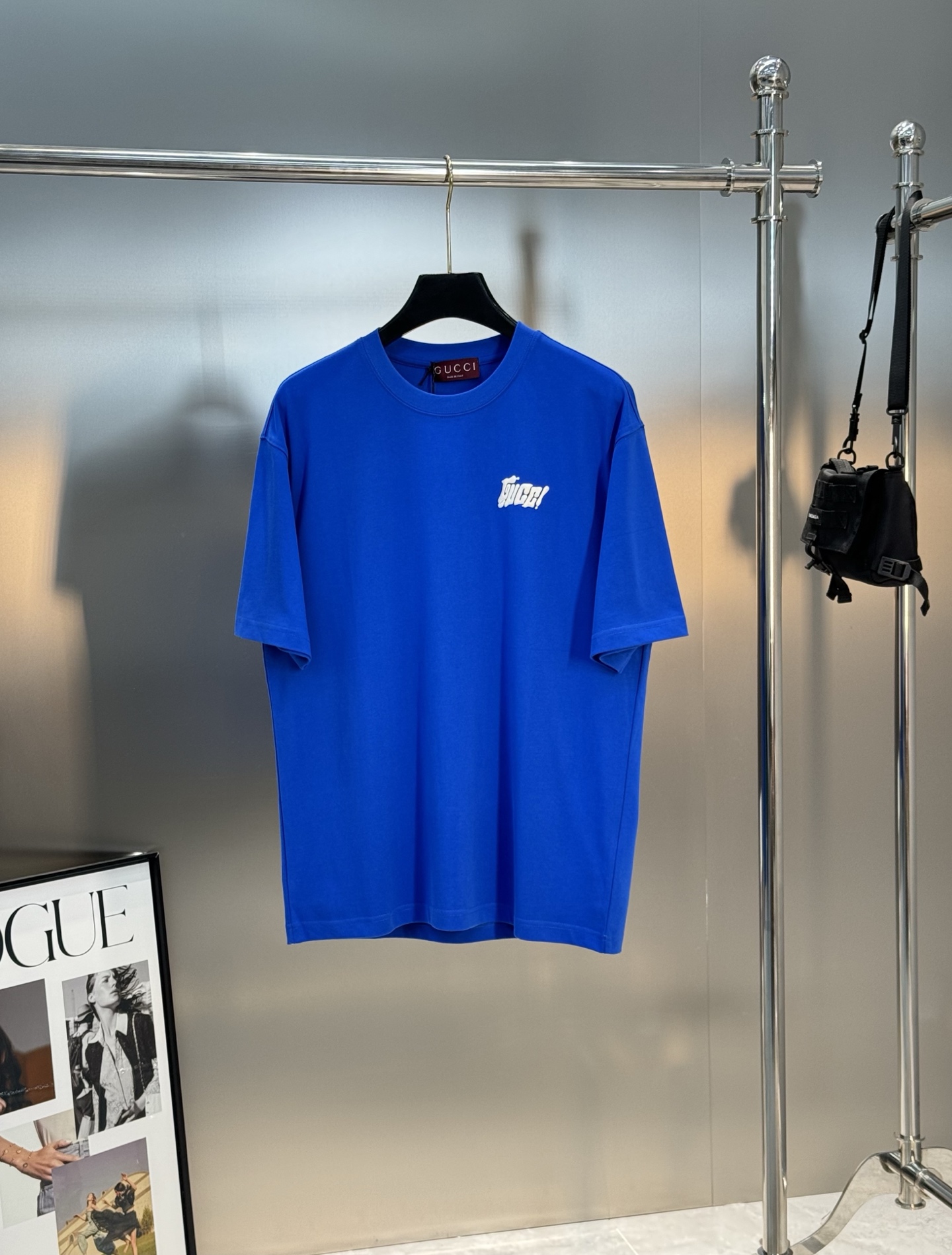 GUCC*潮牌25s新款圆领T恤.男女同款～潮人必备！胸前定制品牌字母烫画工艺.后背大logo呼应.色彩