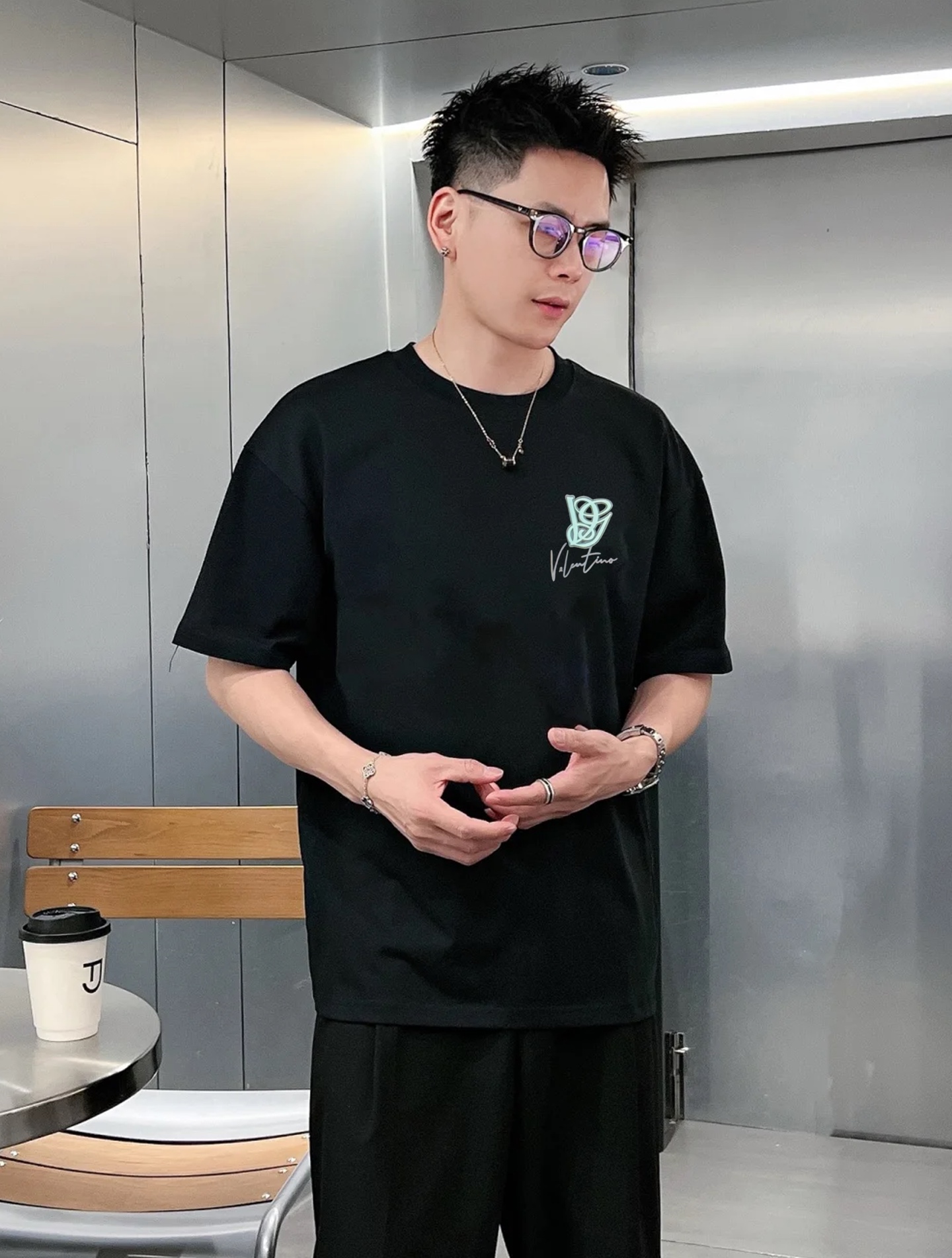 Valentin*华伦天-奴25s新款T恤.男女同款～双面花型设计.胸前.后背高级字母LOGO烫画设计.