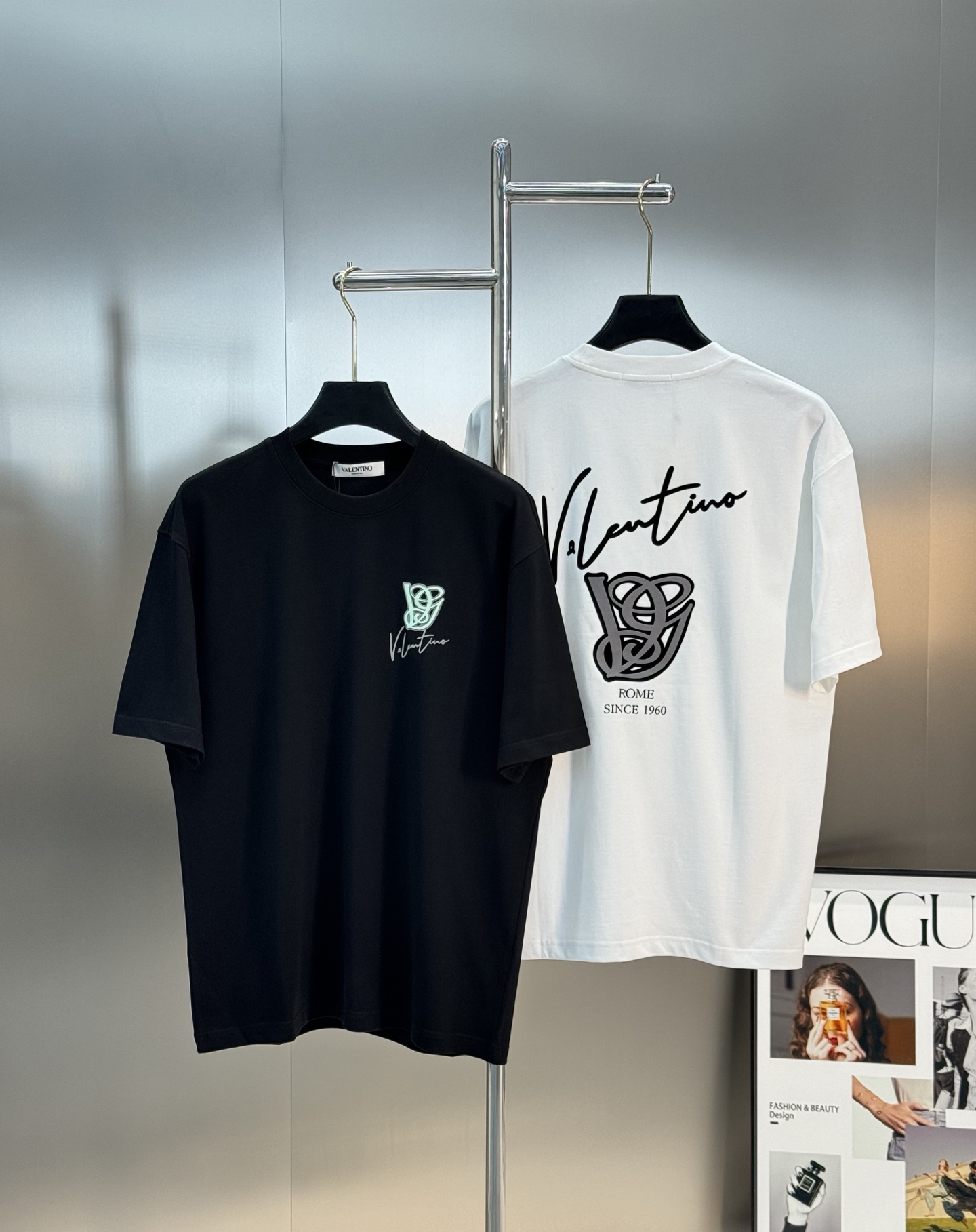 Valentin*华伦天-奴25s新款T恤.男女同款～双面花型设计.胸前.后背高级字母LOGO烫画设计.