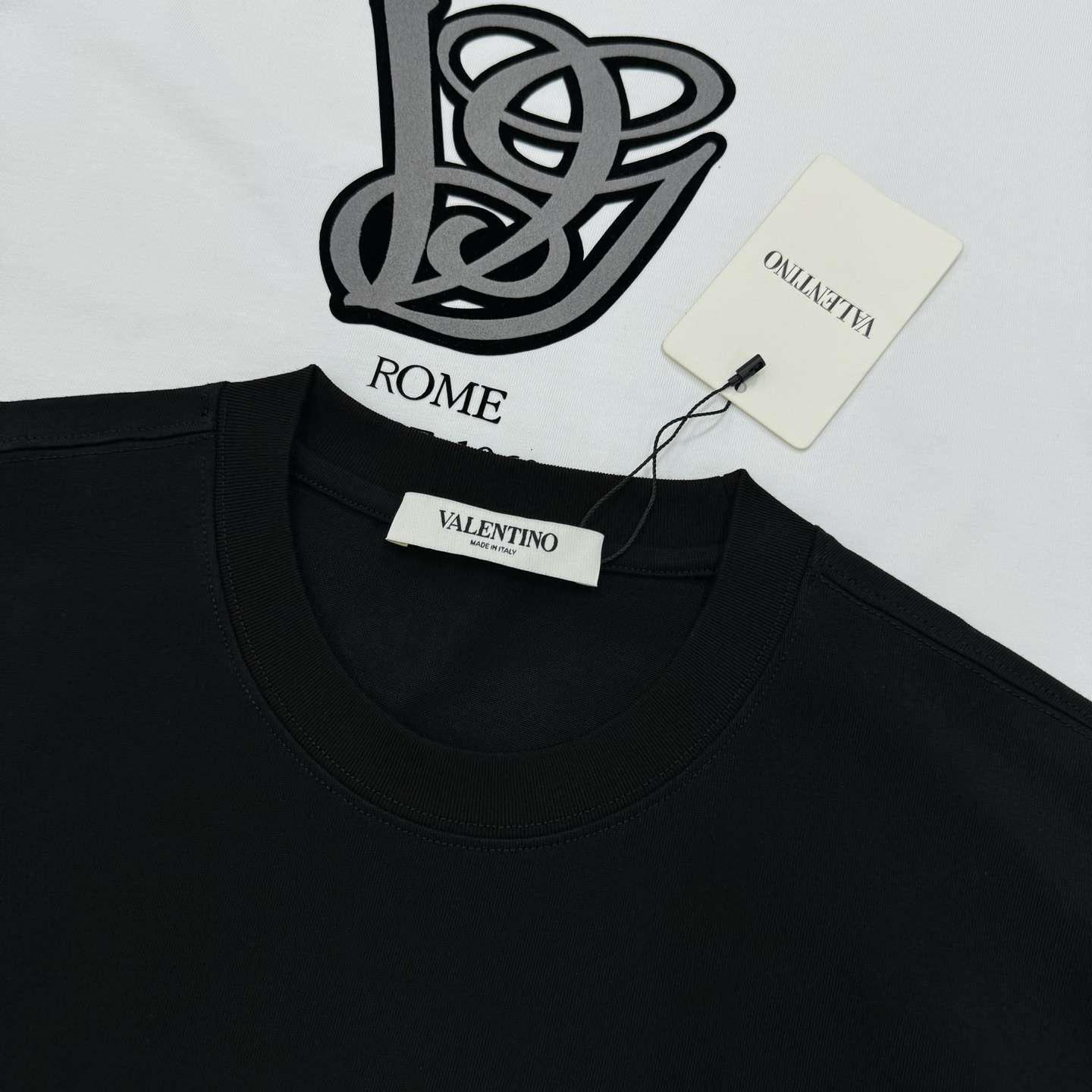 Valentin*华伦天-奴25s新款T恤.男女同款～双面花型设计.胸前.后背高级字母LOGO烫画设计.