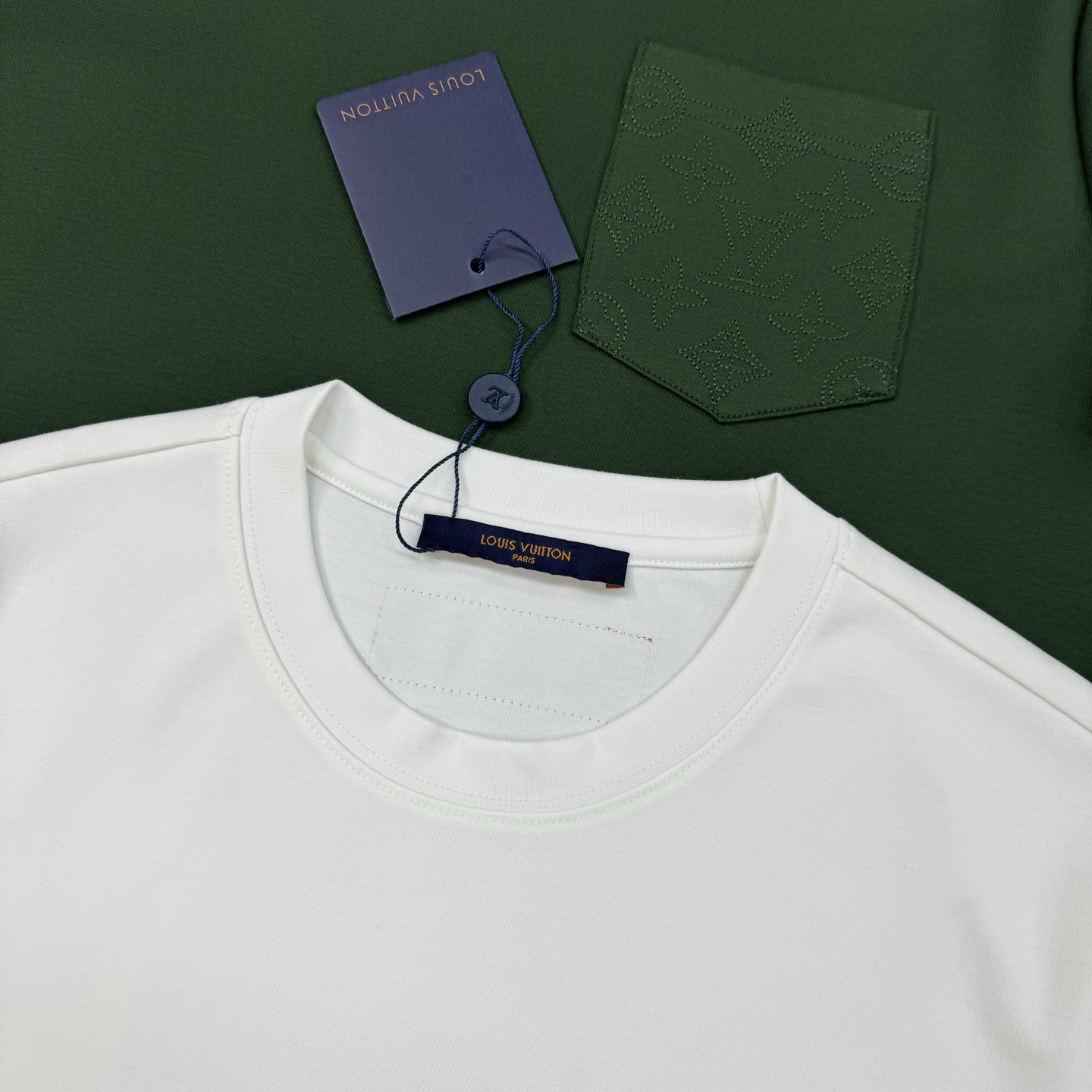 驴牌♦️25s新款男士莫代尔短袖.简单基础款.胸口口袋设计.Lv花型3D立体绣花.本色设计.低调奢华.干