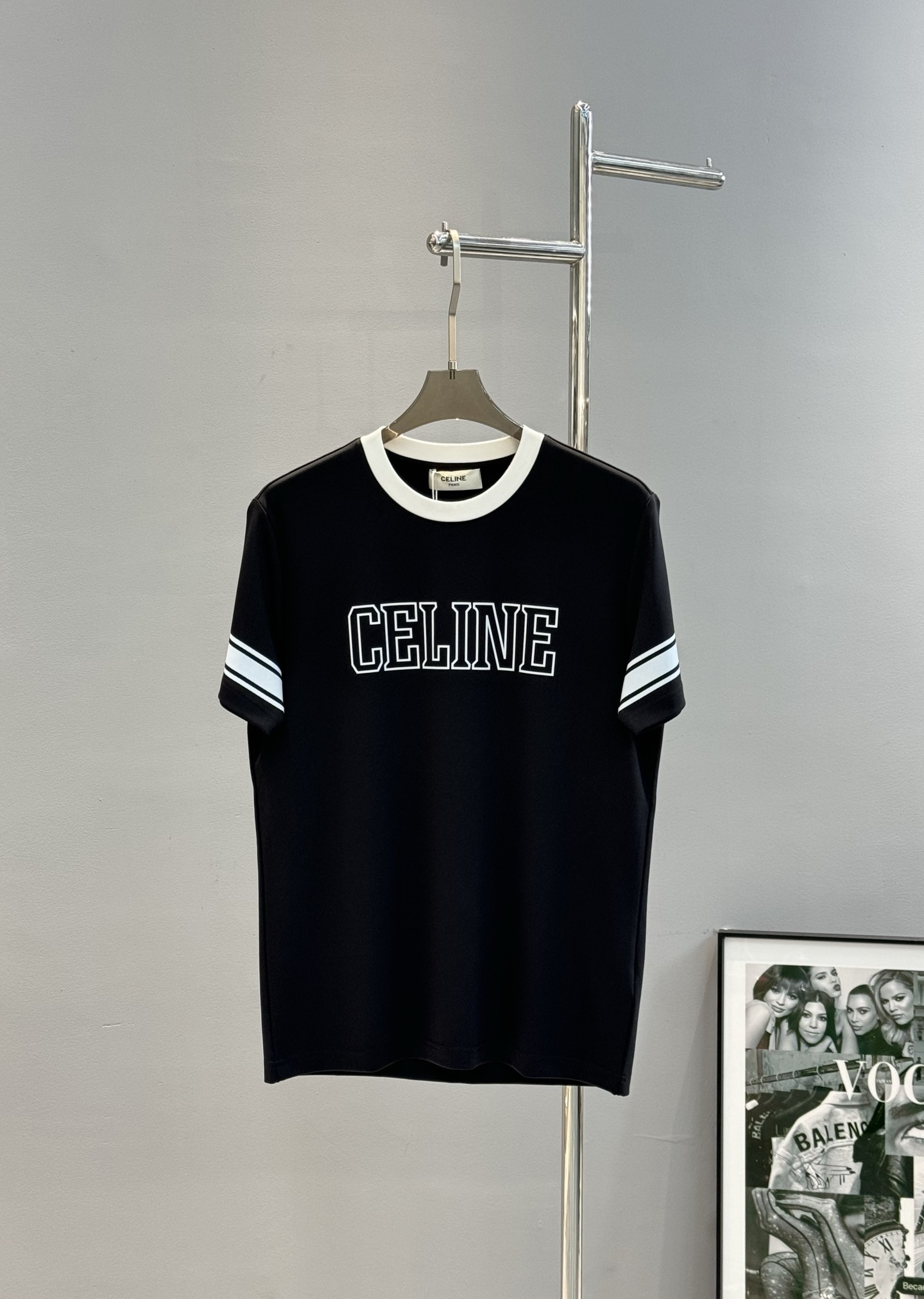 顶级颜值担当！CELINE*塞林25s新品莫代尔T恤.当季颜值担当.领口撞色拼接设计.胸口视觉感字母造型