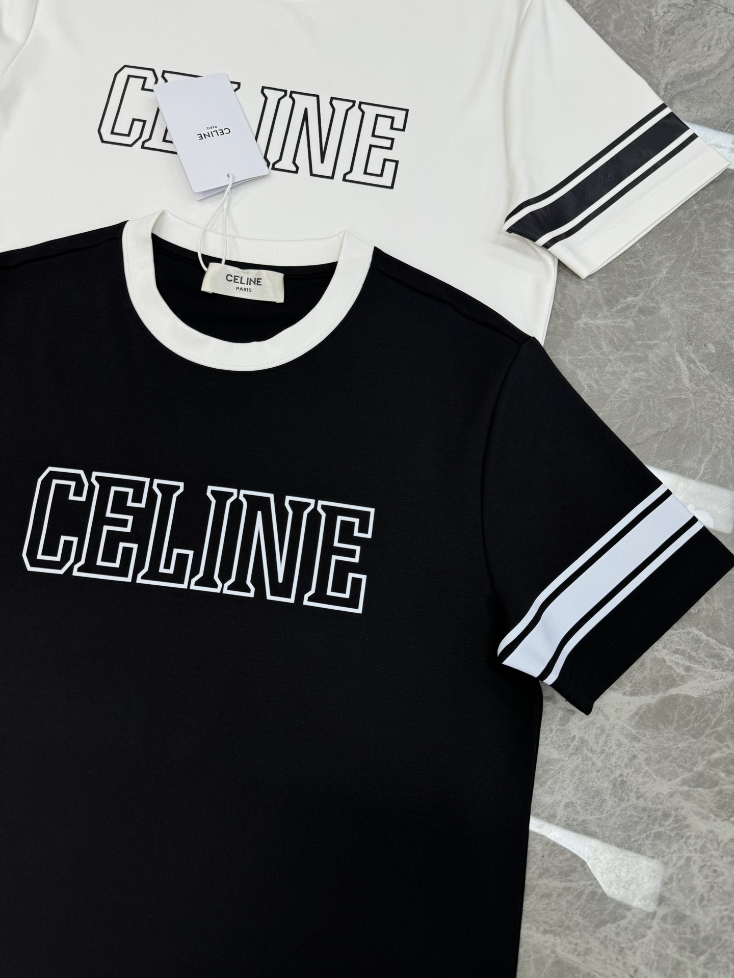 顶级颜值担当！CELINE*塞林25s新品莫代尔T恤.当季颜值担当.领口撞色拼接设计.胸口视觉感字母造型