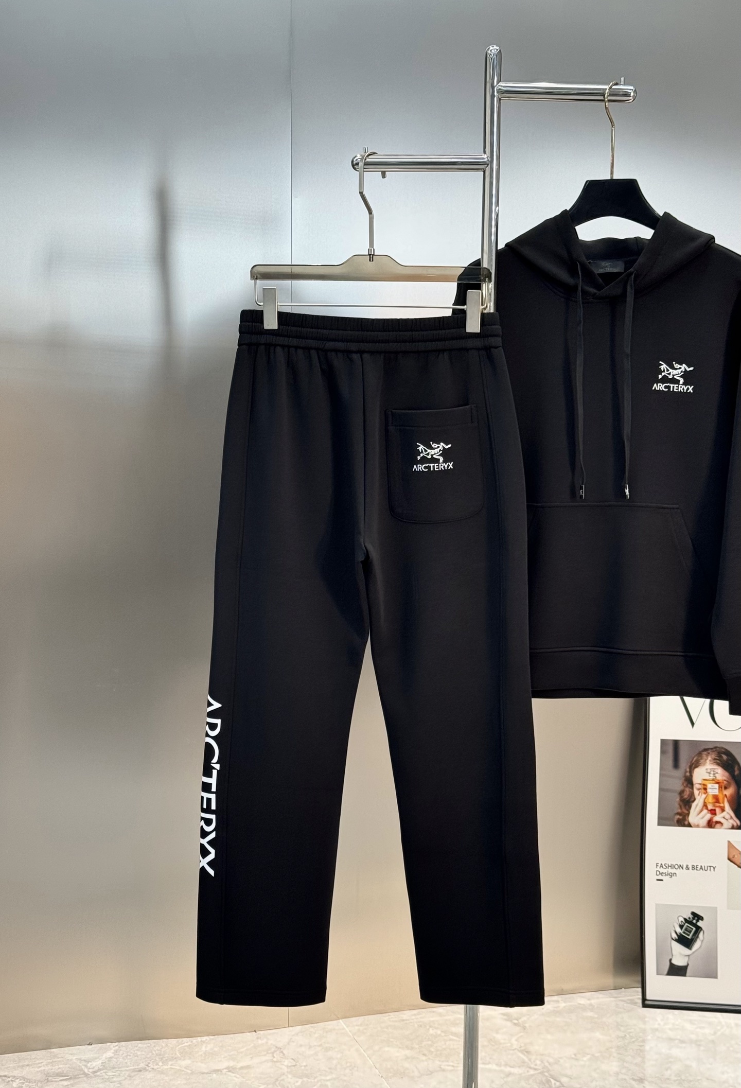 Arc'teryx Men's Casual Cotton Blend Sweatpants with Logo - Comfortable and Stylish 9 i1754482293770 5433 0 7