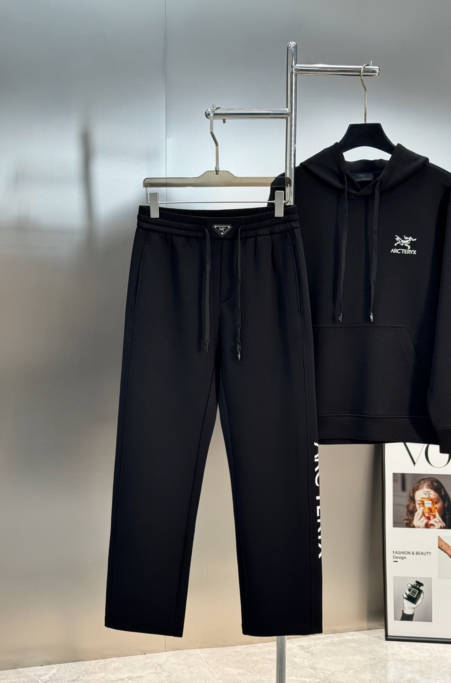 Arc'teryx Men's Casual Cotton Blend Sweatpants with Logo - Comfortable and Stylish 4 i1754482295601 1839 0 2