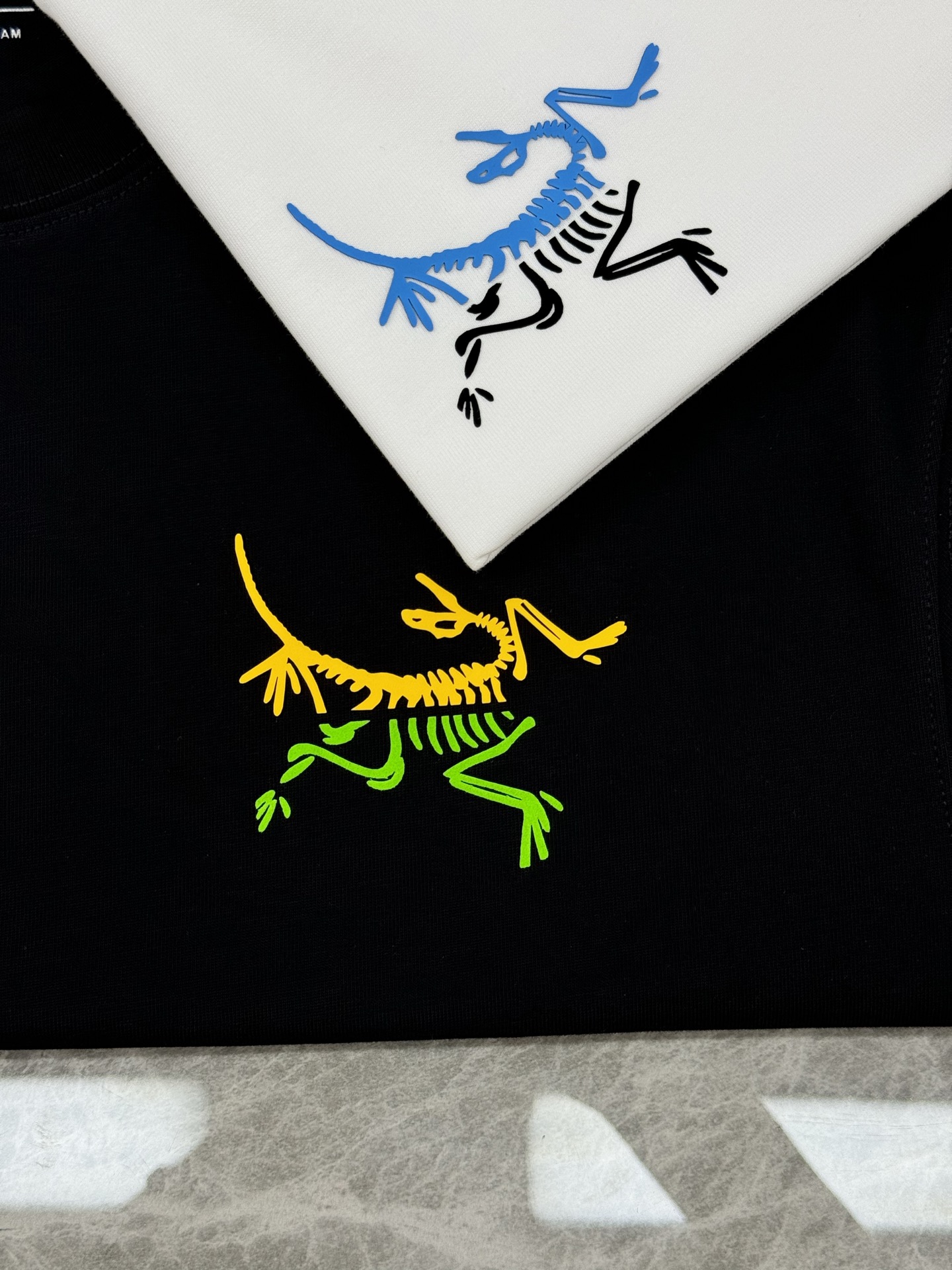 ARCTERY*始祖*鸟25s新品宽松版型T恤.男女同款～小红书推荐！胸口经典鸟造型.撞色搭配设计.下摆