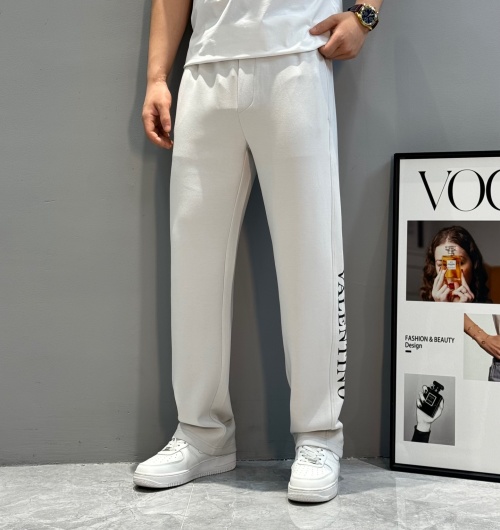 Valentino Men's 2025 Cotton Blend Casual Sweatpants with Brand Logo 1 Valentino Men's 2025 Cotton Blend Casual Sweatpants with Brand Logo