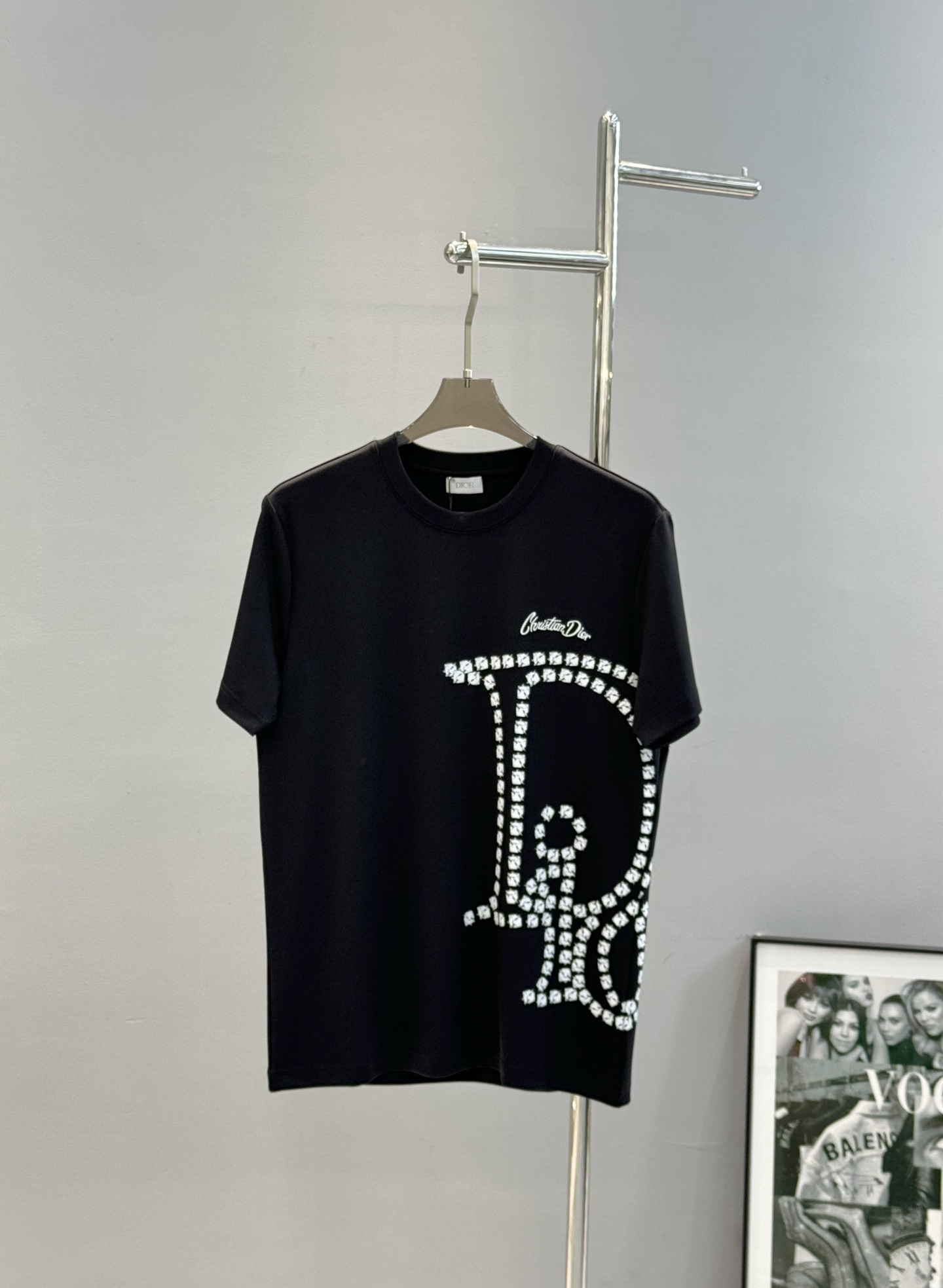 迪奥（Christian Dior）全称克里斯汀·迪奥，25s新款男士莫代尔T恤.立体数码烫画设计.胸口