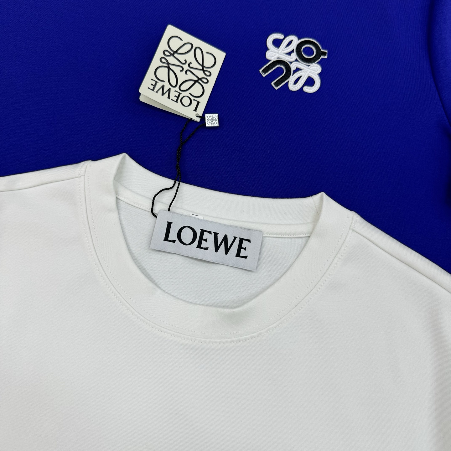 LOEW*E罗意威25s新品男士圆领短袖.原单推荐！基础款绣花品牌图形.简单高级.辨识度颇具鲜明.即丰富
