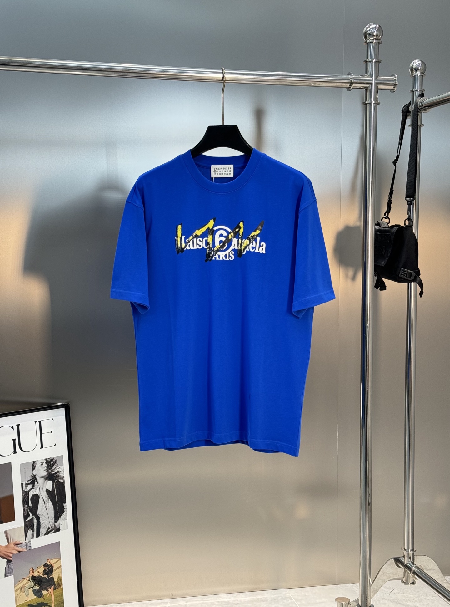 Maison Margiela25S新款圆领T恤.男女同款！马吉拉经典图形字母设计.特别之作！双面立体烫