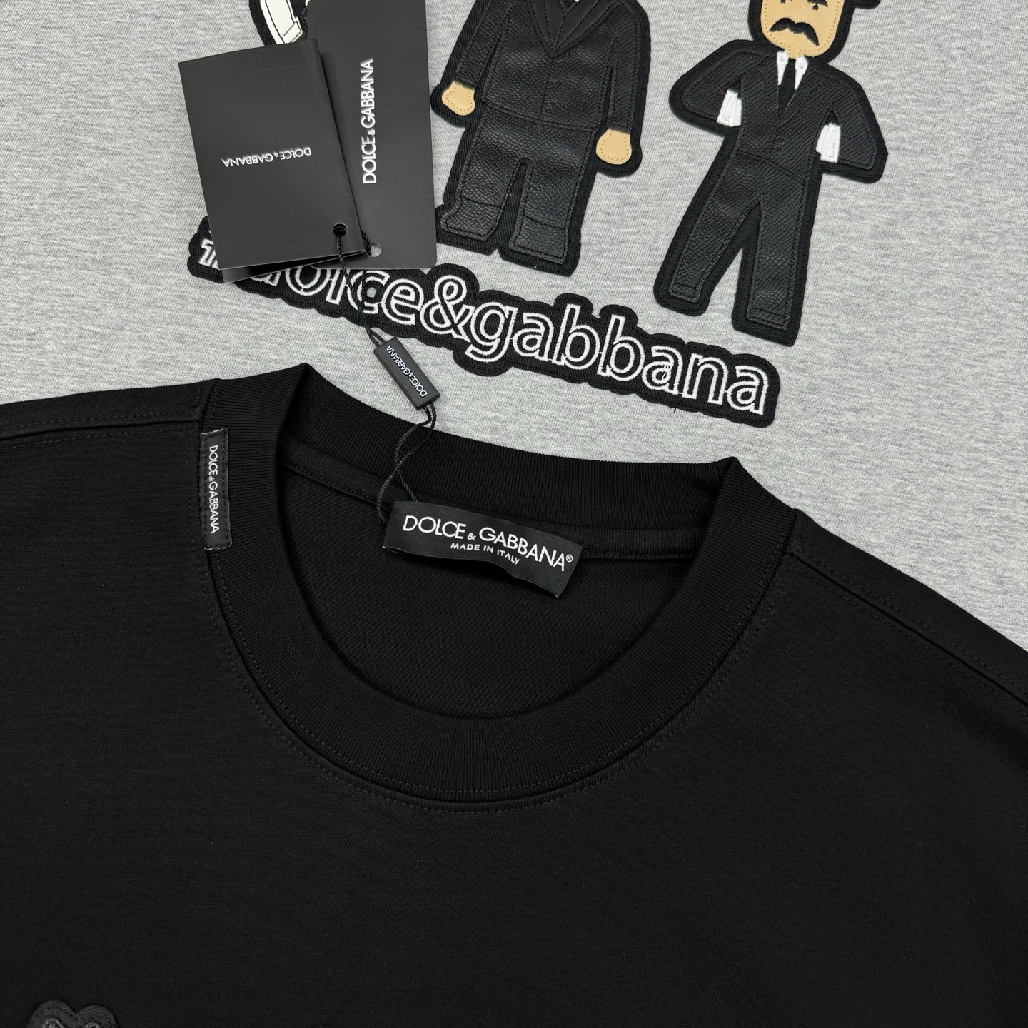 D&G*杜嘉-班纳25s新款圆领T恤.男女同款！新品推荐.高端品牌字母图形绣花精致细腻，品牌字母图形经典