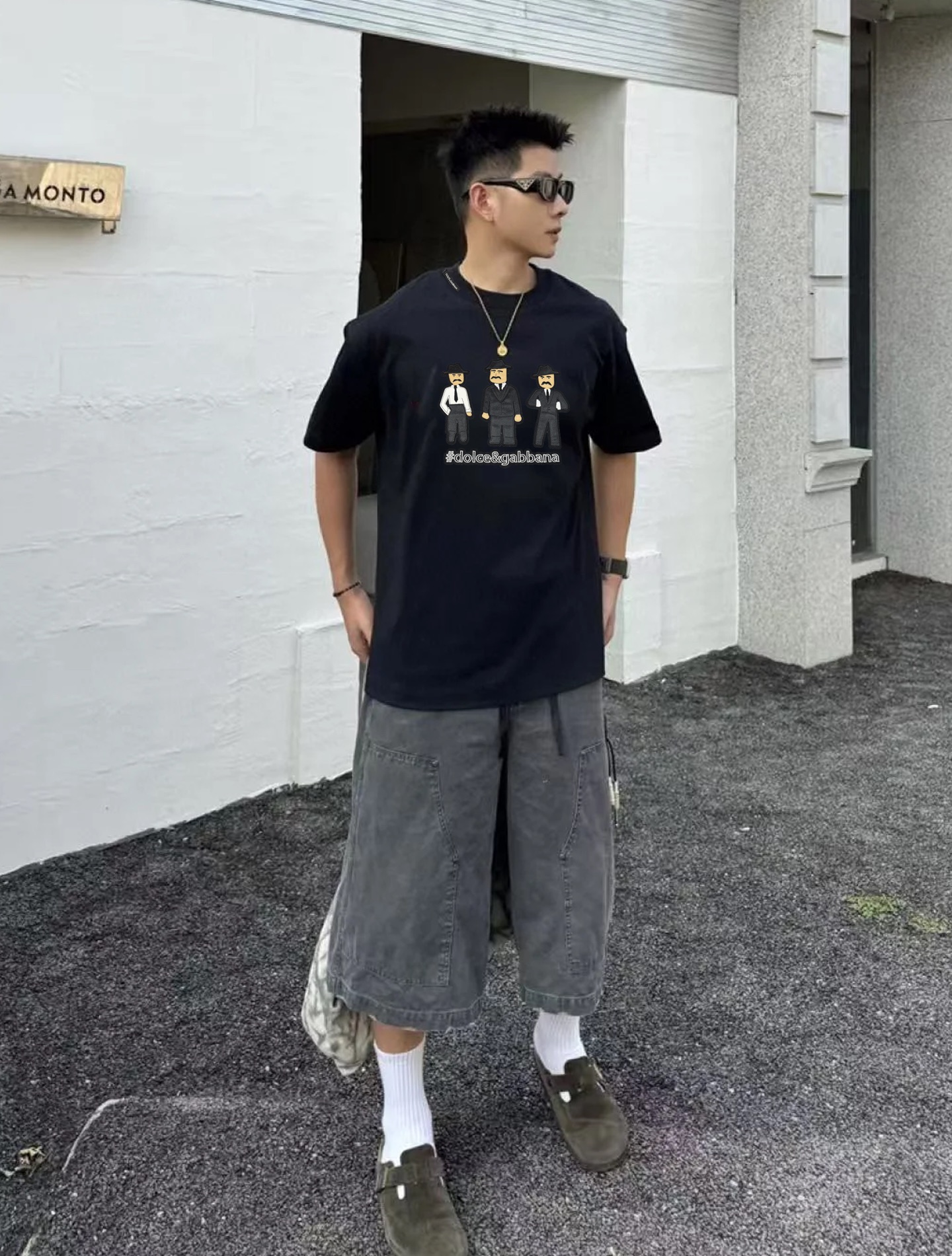 D&G*杜嘉-班纳25s新款圆领T恤.男女同款！新品推荐.高端品牌字母图形绣花精致细腻，品牌字母图形经典