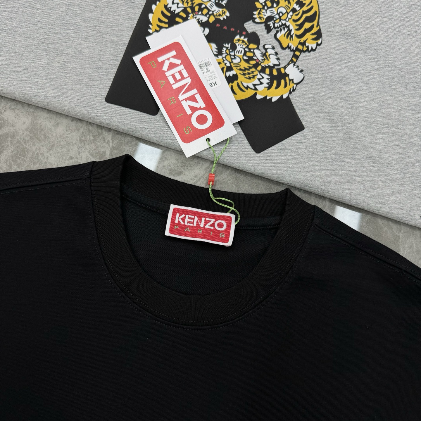 KENZ*高田*三2025新品T恤.男女同款～最新短袖T恤，传承经典著作改良后的新品更加的具有立体感官，