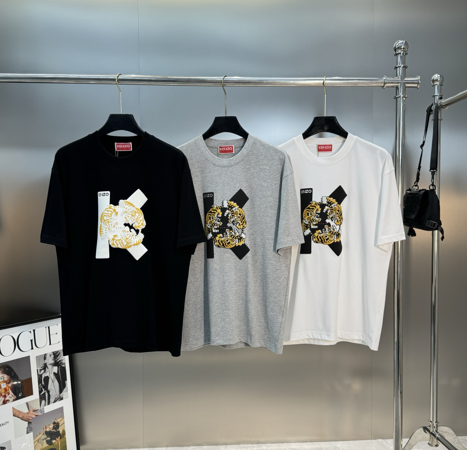 KENZ*高田*三2025新品T恤.男女同款～最新短袖T恤，传承经典著作改良后的新品更加的具有立体感官，
