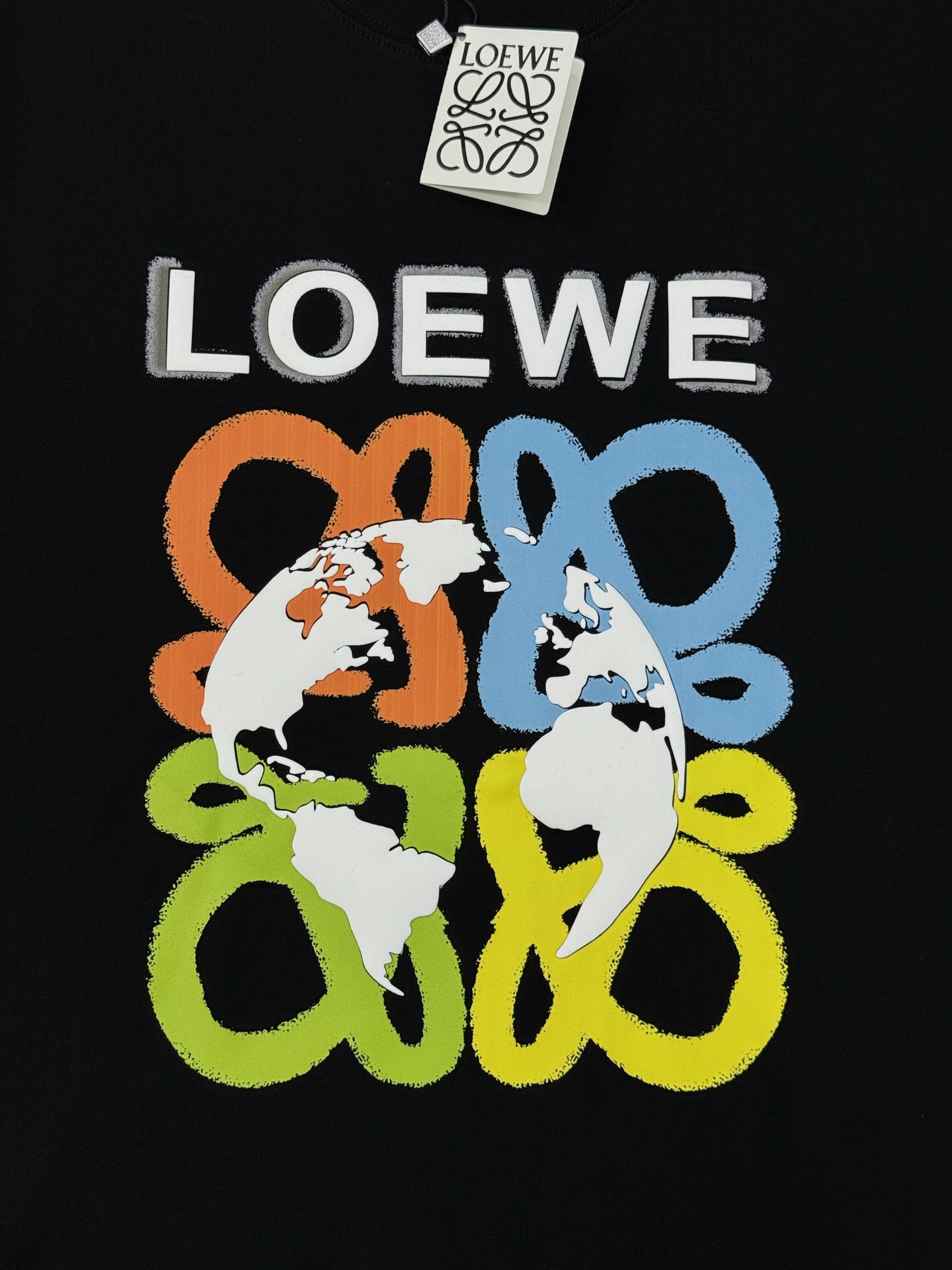 LOEW*罗意-威经典款T恤.25s新款男女同款！经典罗意*威图形3D立体印花设计.层次丰富.色彩丰富多