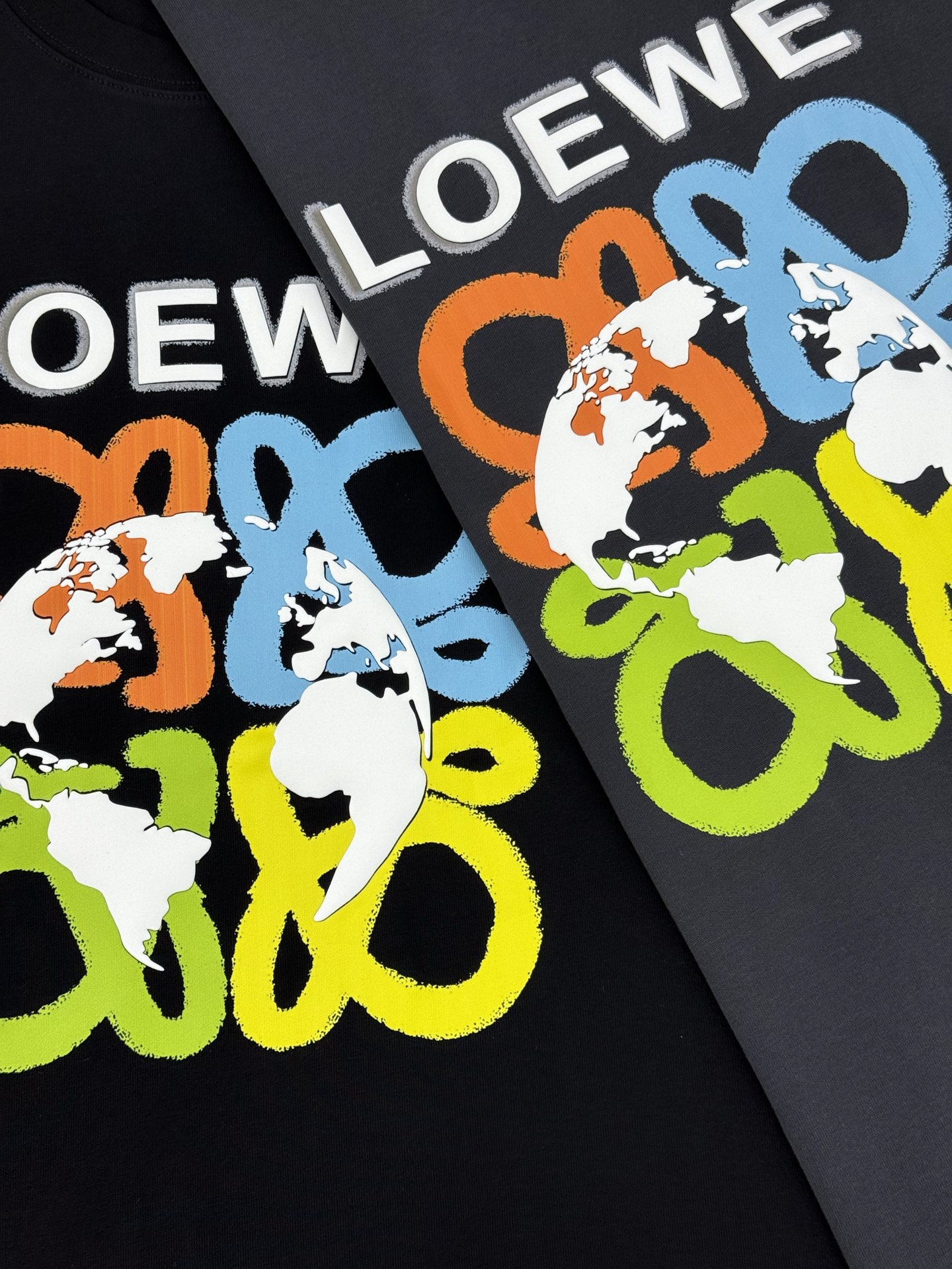 LOEW*罗意-威经典款T恤.25s新款男女同款！经典罗意*威图形3D立体印花设计.层次丰富.色彩丰富多