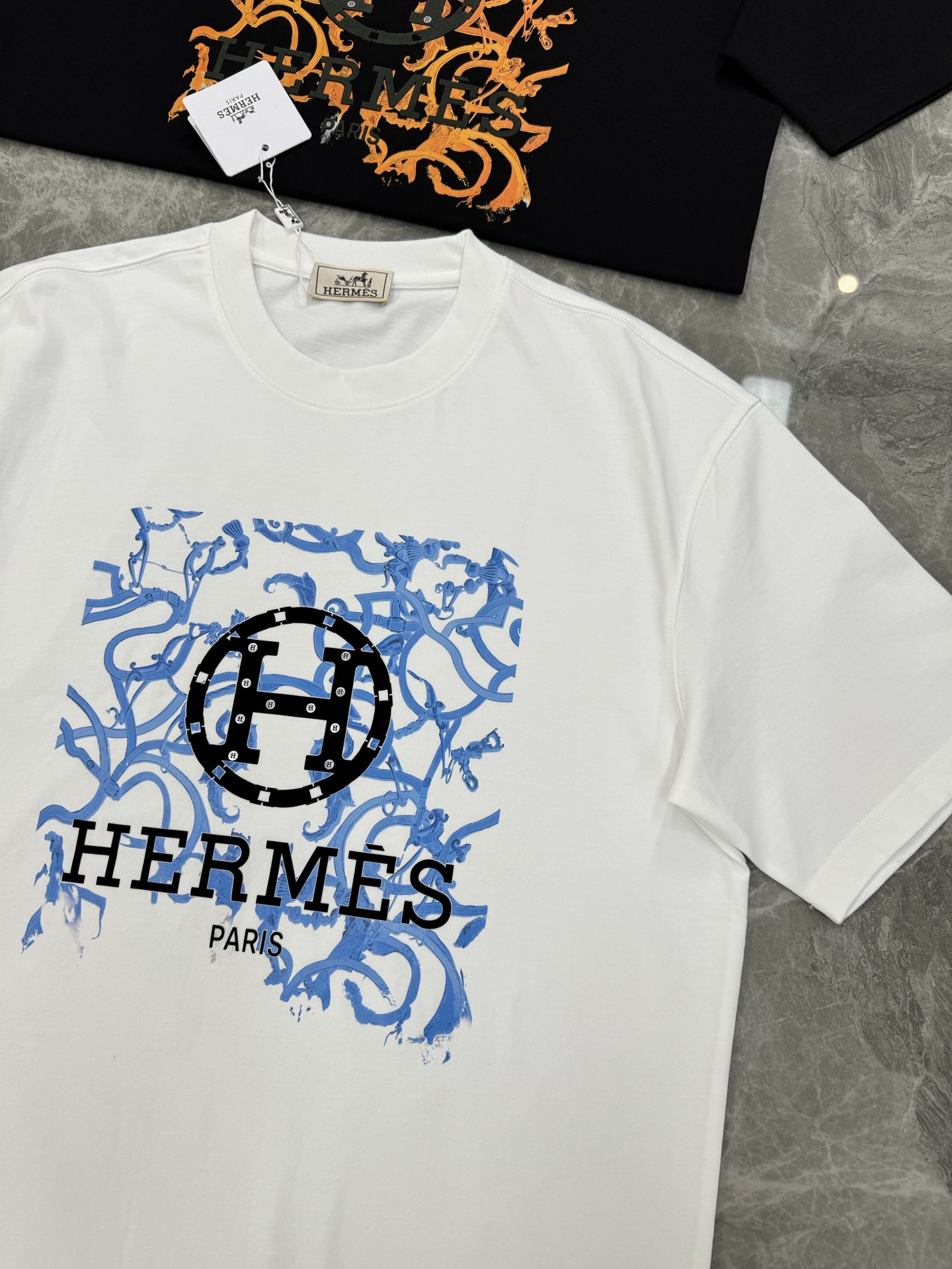 HERM*S 爱马仕25s新款T恤.男女同款.同步官网发售 ！ 为全新系列注入满满活力，这款单品用心甄选