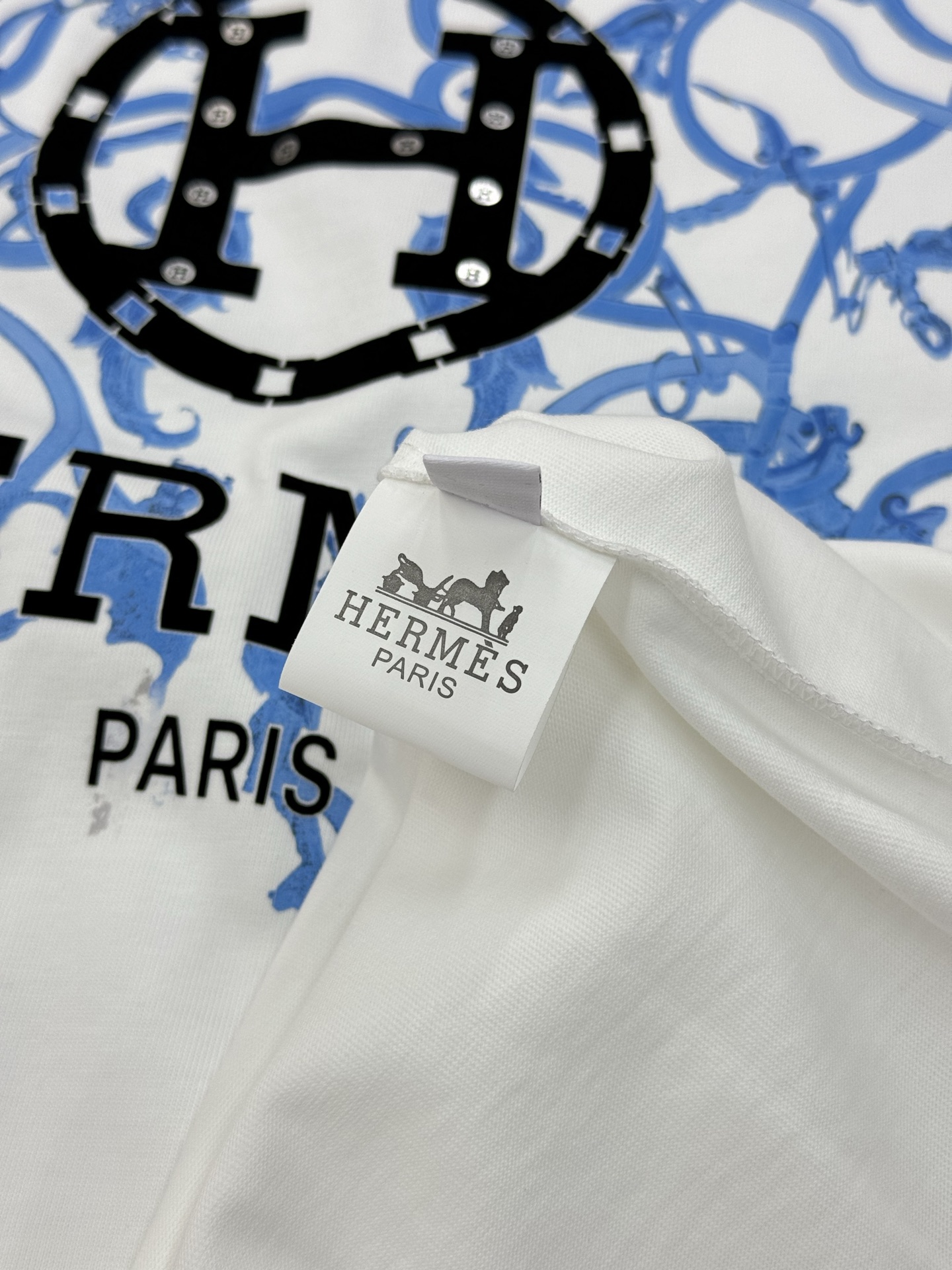 HERM*S 爱马仕25s新款T恤.男女同款.同步官网发售 ！ 为全新系列注入满满活力，这款单品用心甄选