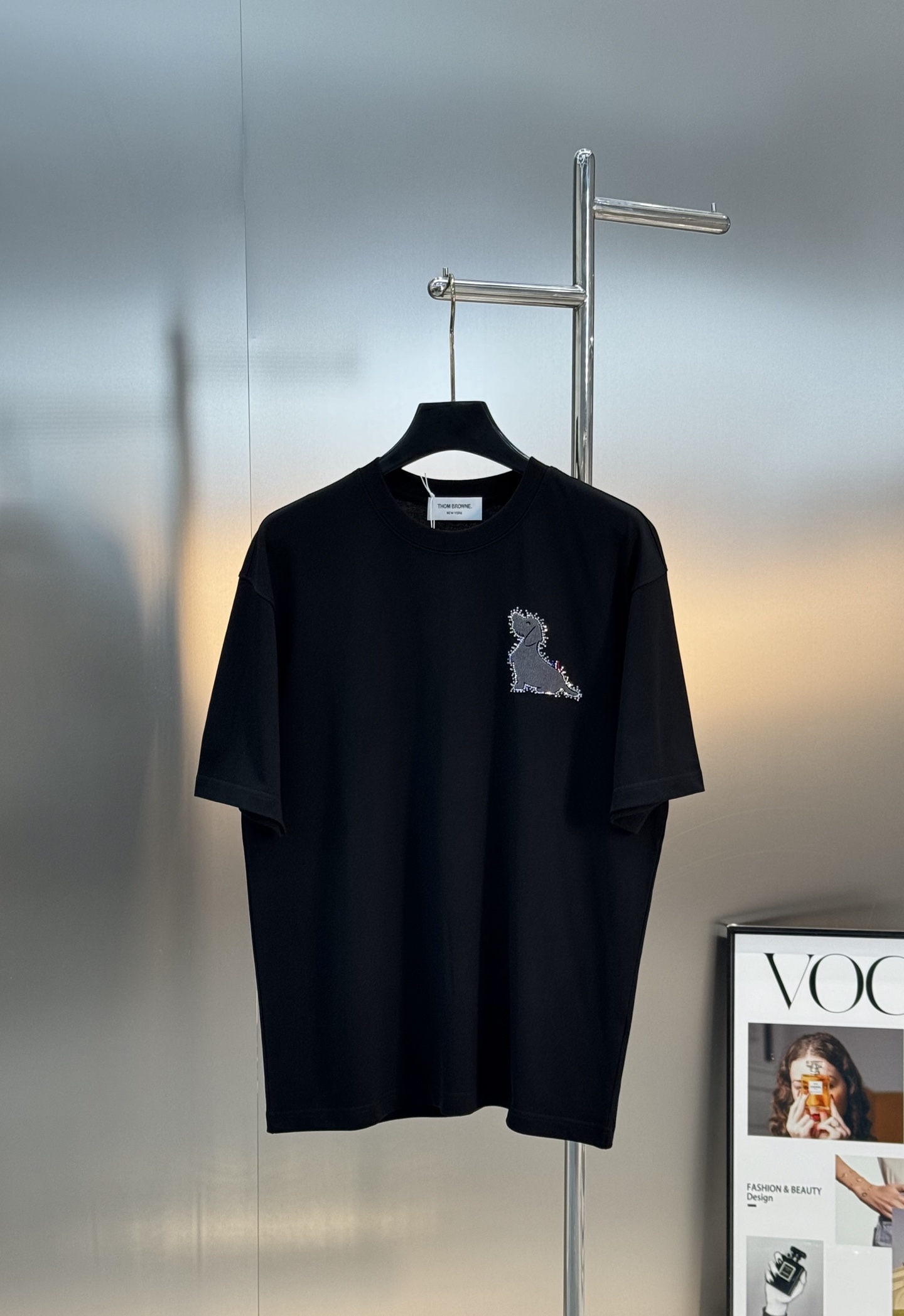THOM BROWNE汤姆布朗25s新款T恤.男女同款！胸口及后背经典TB小狗造型设计.高温叠加烫画工艺