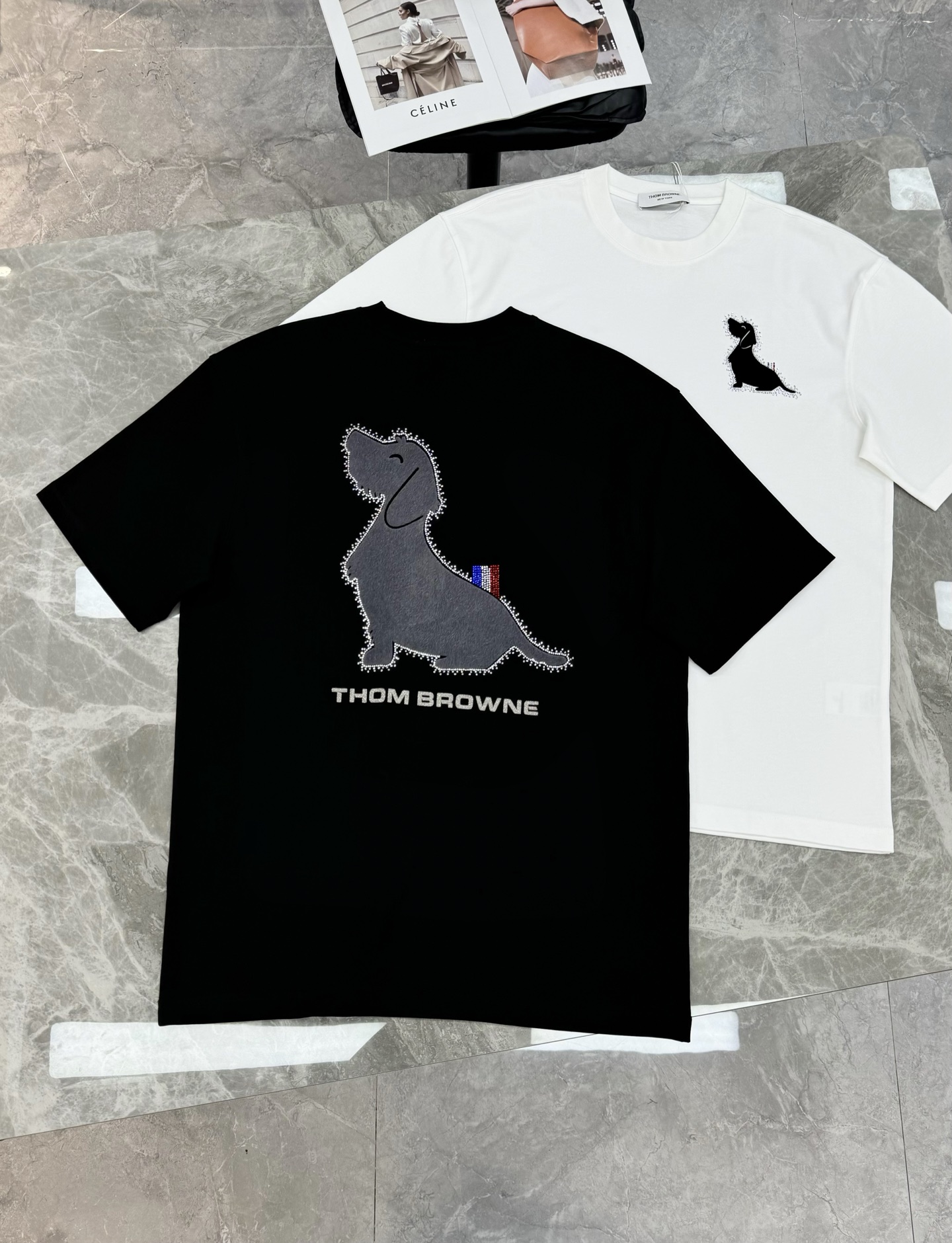 THOM BROWNE汤姆布朗25s新款T恤.男女同款！胸口及后背经典TB小狗造型设计.高温叠加烫画工艺