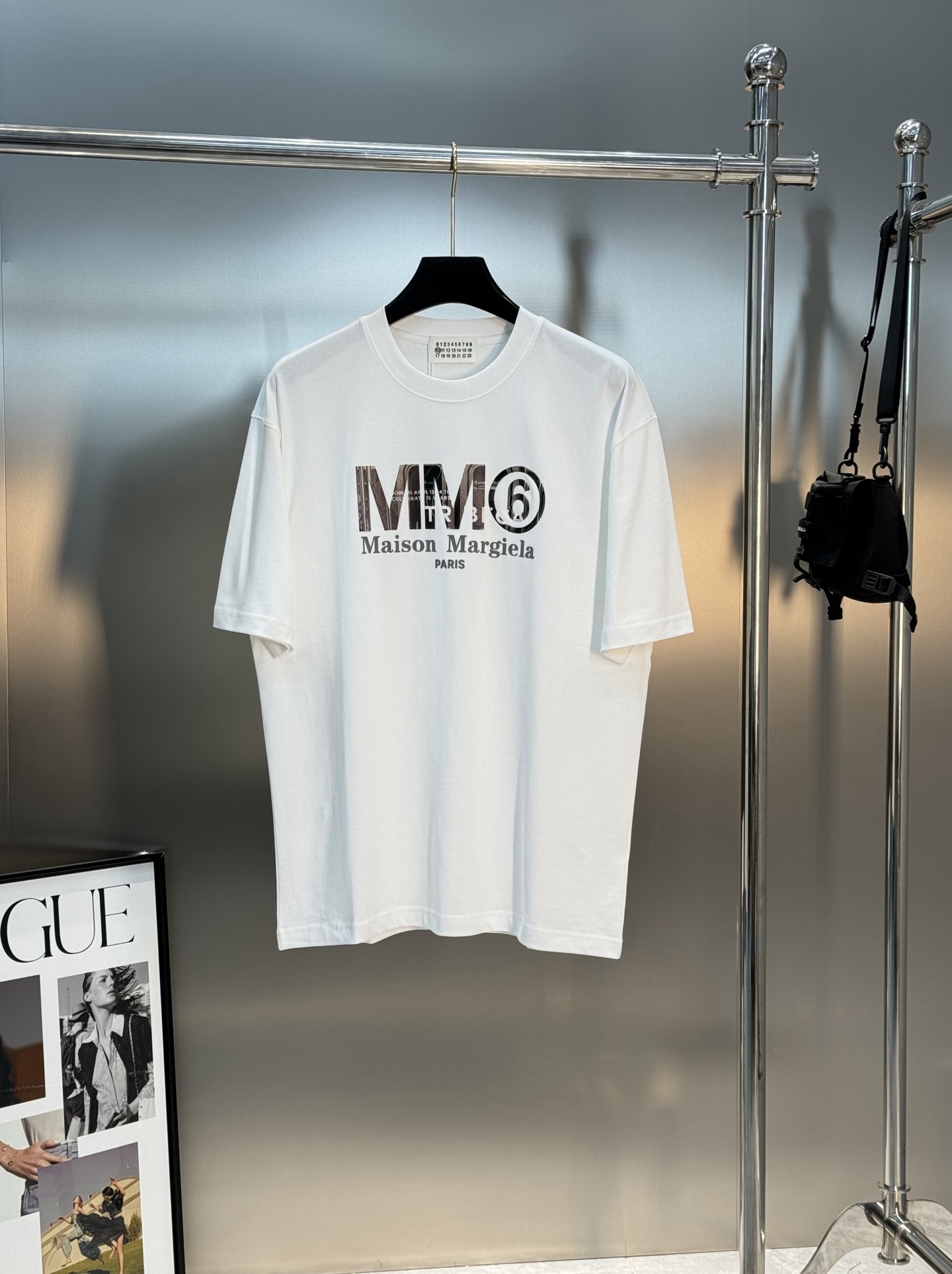 Maison Margiela25S新款圆领T恤.男女同款！马吉拉经典图形字母设计.特别之作！双层立体烫