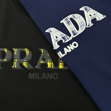 PRAD*25S新款莫代尔T恤.优秀品质和当代流行元素搭配.胸前质感LOGO超强标签,烫画设计.立体感满 PRAD*25S新款莫代尔T恤.优秀品质和当代流行元素搭配.胸前质感LOGO超强标签,烫画设计.立体感满