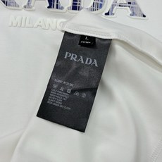PRAD*25S新款莫代尔T恤.优秀品质和当代流行元素搭配.胸前质感LOGO超强标签,烫画设计.立体感满 PRAD*25S新款莫代尔T恤.优秀品质和当代流行元素搭配.胸前质感LOGO超强标签,烫画设计.立体感满