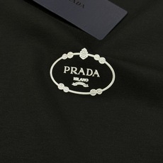 PRAD*25S新款莫代尔T恤.优秀品质和当代流行元素搭配.前胸高周波工艺.质感LOGO超强标签,烫画设 PRAD*25S新款莫代尔T恤.优秀品质和当代流行元素搭配.前胸高周波工艺.质感LOGO超强标签,烫画设