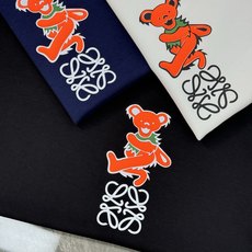 LOEW*E罗意威25s新款莫代尔T恤.品牌图形小熊造型.高温烫画工艺.简单高级.辨识度颇具鲜明.即丰富 LOEW*E罗意威25s新款莫代尔T恤.品牌图形小熊造型.高温烫画工艺.简单高级.辨识度颇具鲜明.即丰富