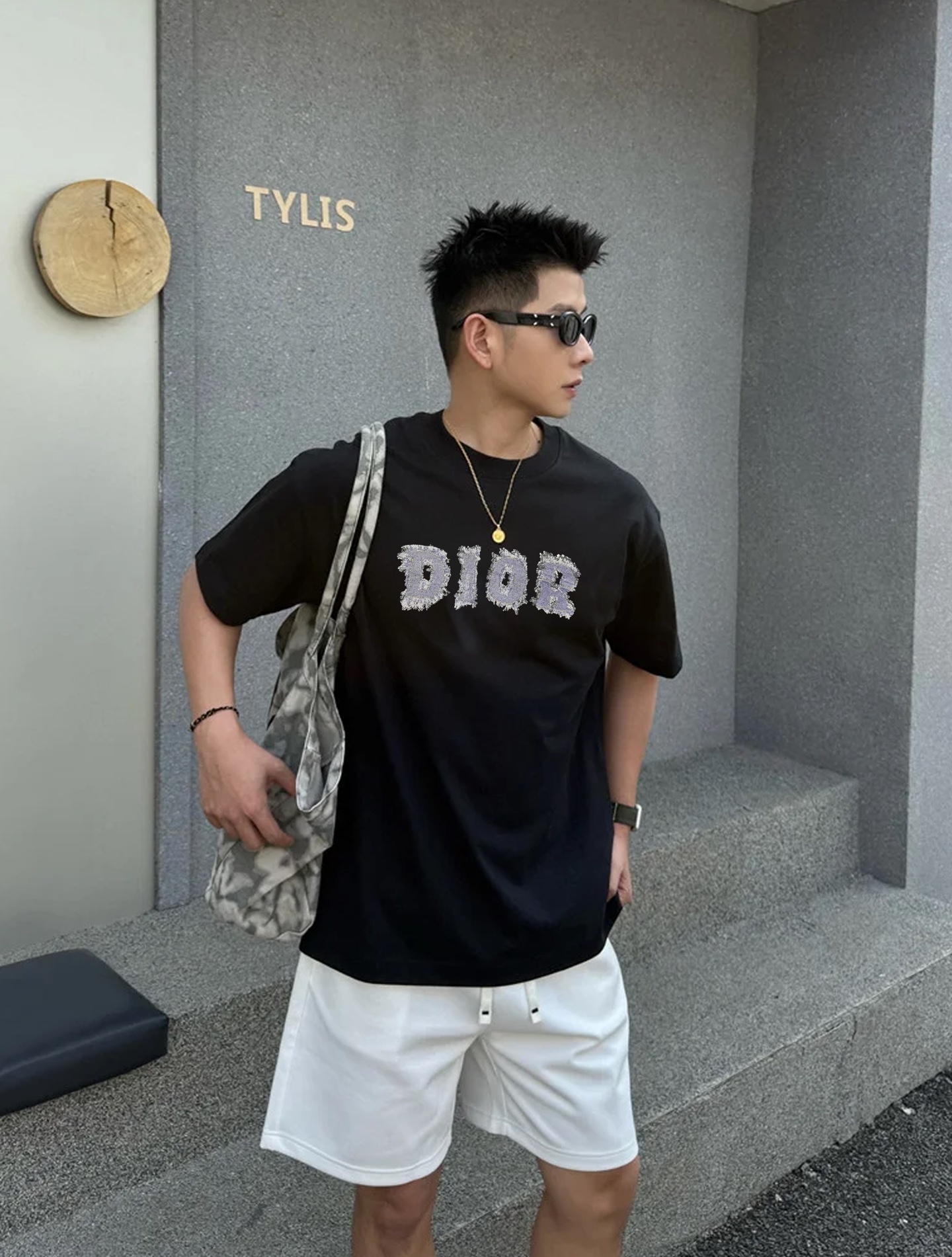 DIO*R迪-奥25s新款情侣圆领T恤！胸前新款3D立体字母印花.280g甄选100%纯棉质感.棉质饱满