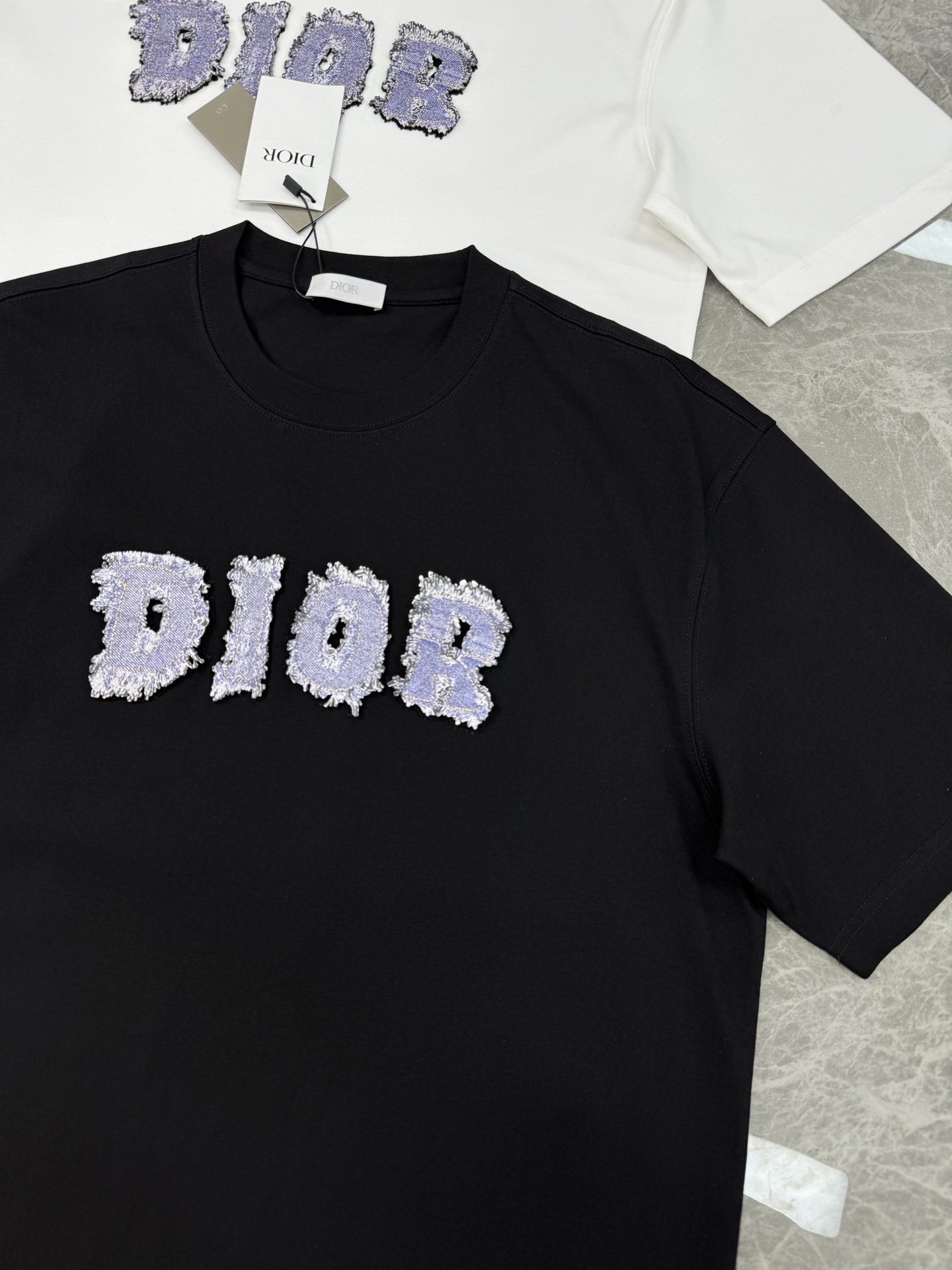 DIO*R迪-奥25s新款情侣圆领T恤！胸前新款3D立体字母印花.280g甄选100%纯棉质感.棉质饱满