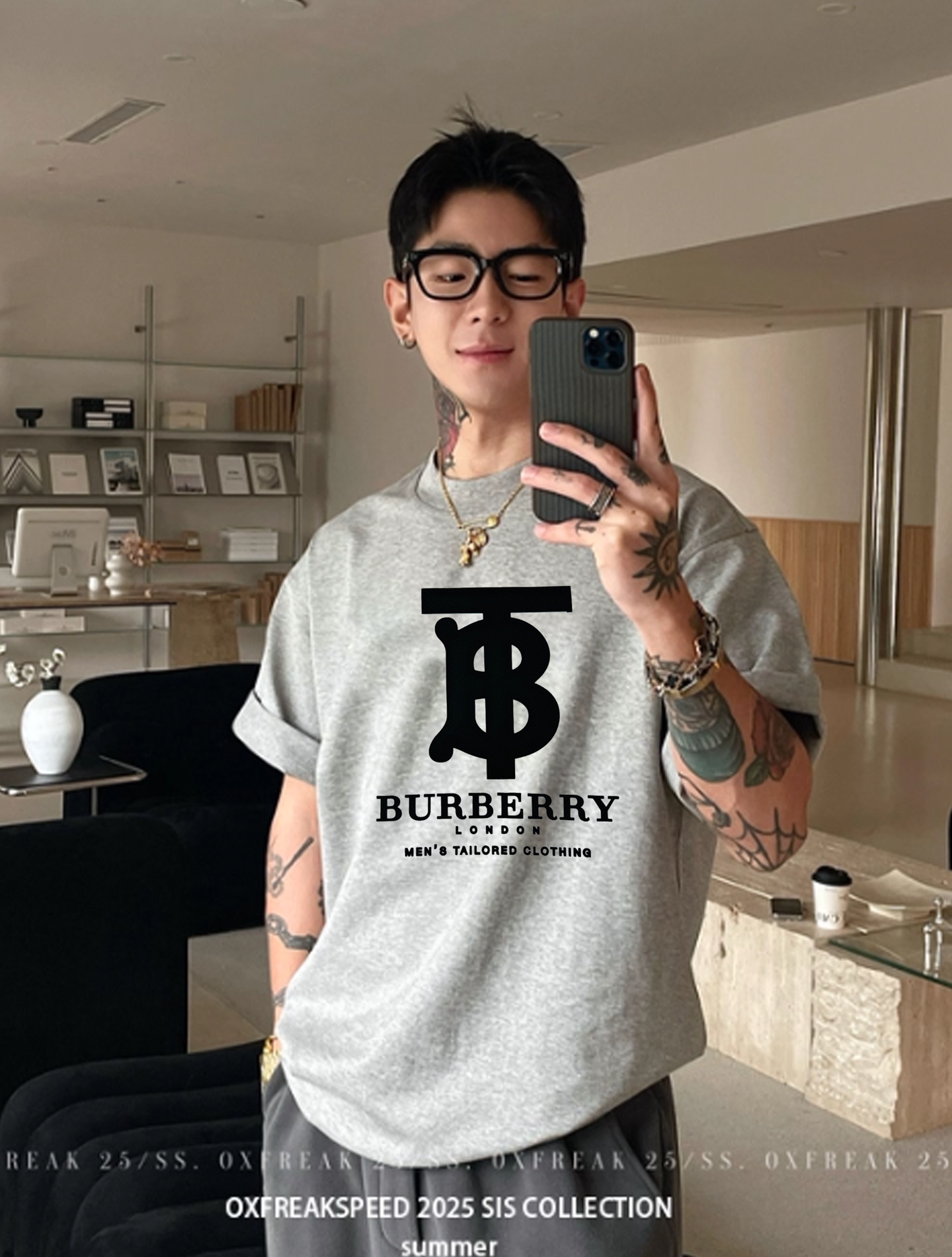 BBR*burberr*巴宝莉25s新款潮牌T恤.宽松版型男女同款！经典TB造型.搭配巴宝莉字母设计.立