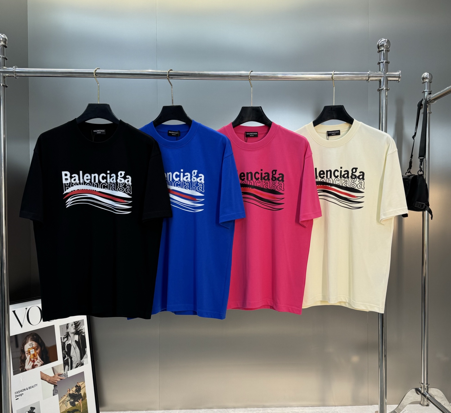 Balenciag*巴黎家25s新款可乐logoT恤.男女同款！高温画工艺.色彩丰富有质感！os版型真的