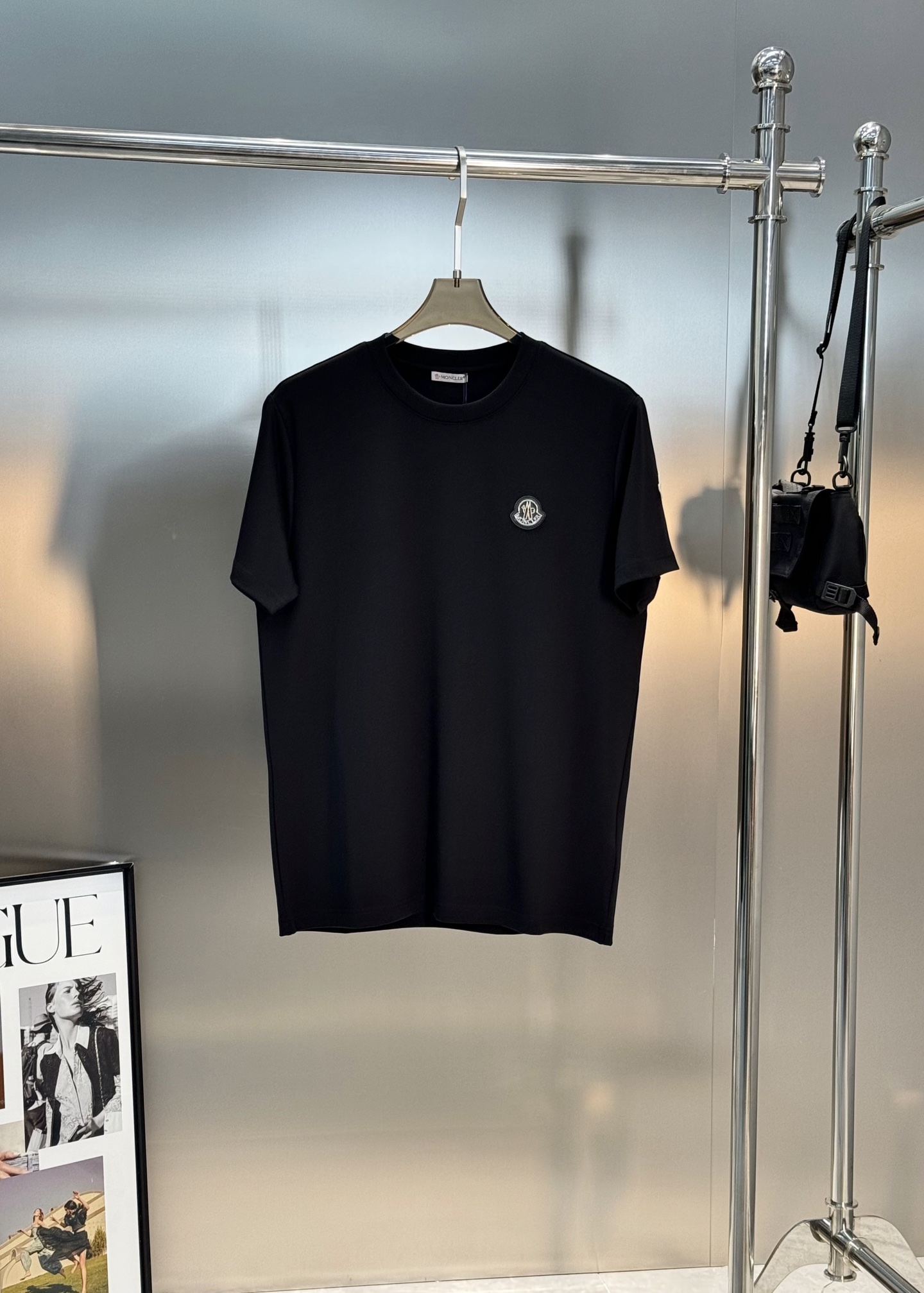 Moncle*蒙口25s新款莫代尔T恤.基础款推荐！胸口定制品牌图形logo皮牌.绣字经典小帽子绣花.质