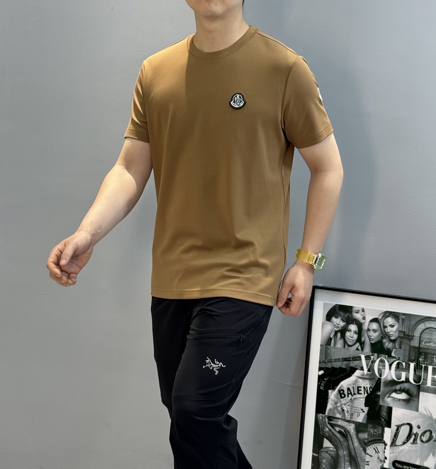 Moncle*蒙口25s新款莫代尔T恤.基础款推荐！胸口定制品牌图形logo皮牌.绣字经典小帽子绣花.质