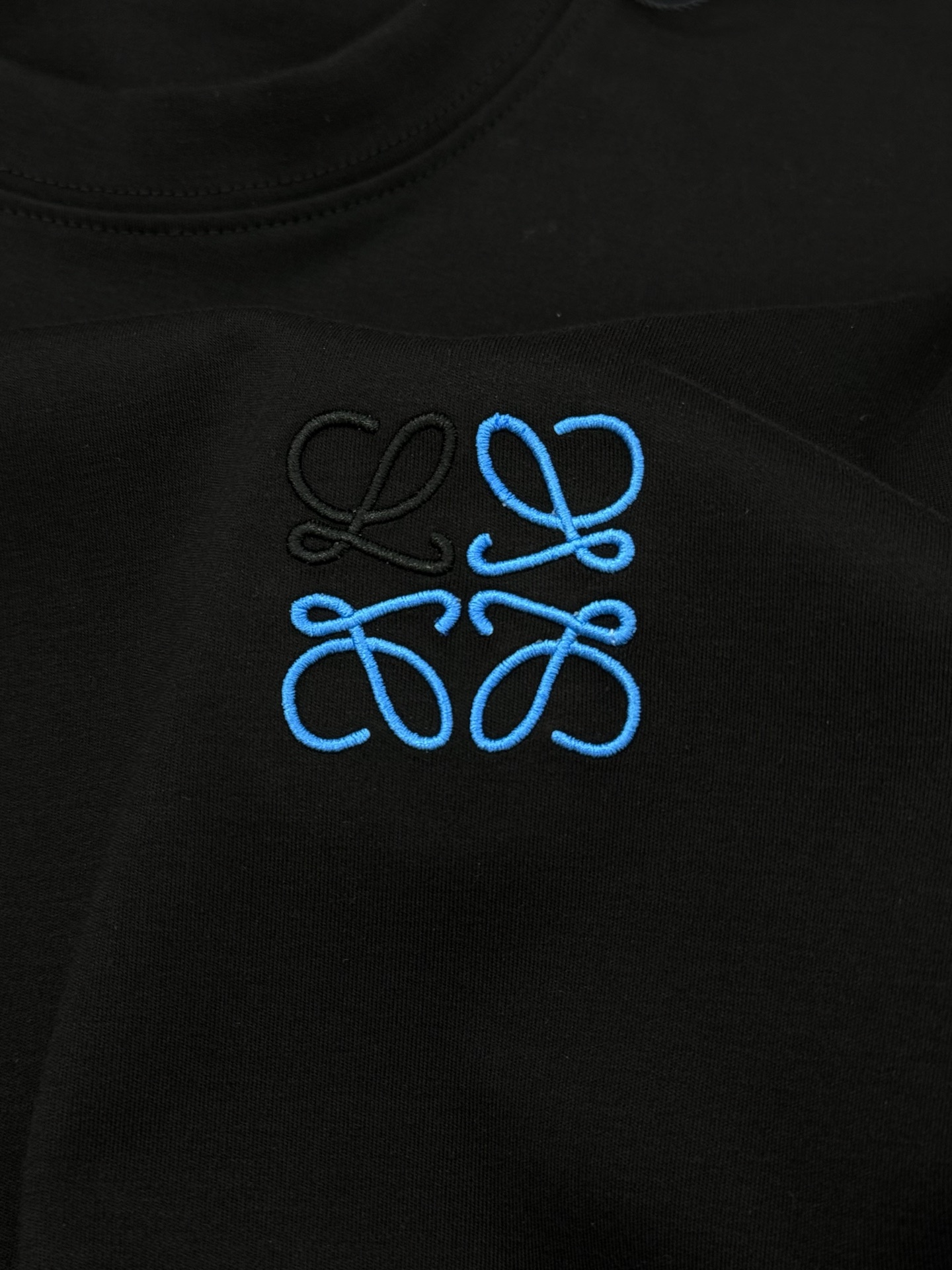 LOEW*E罗意威24m5s新品莫代尔T恤.原单推荐！新色系.基础款绣花品牌图形.简单高级.辨识度颇具鲜