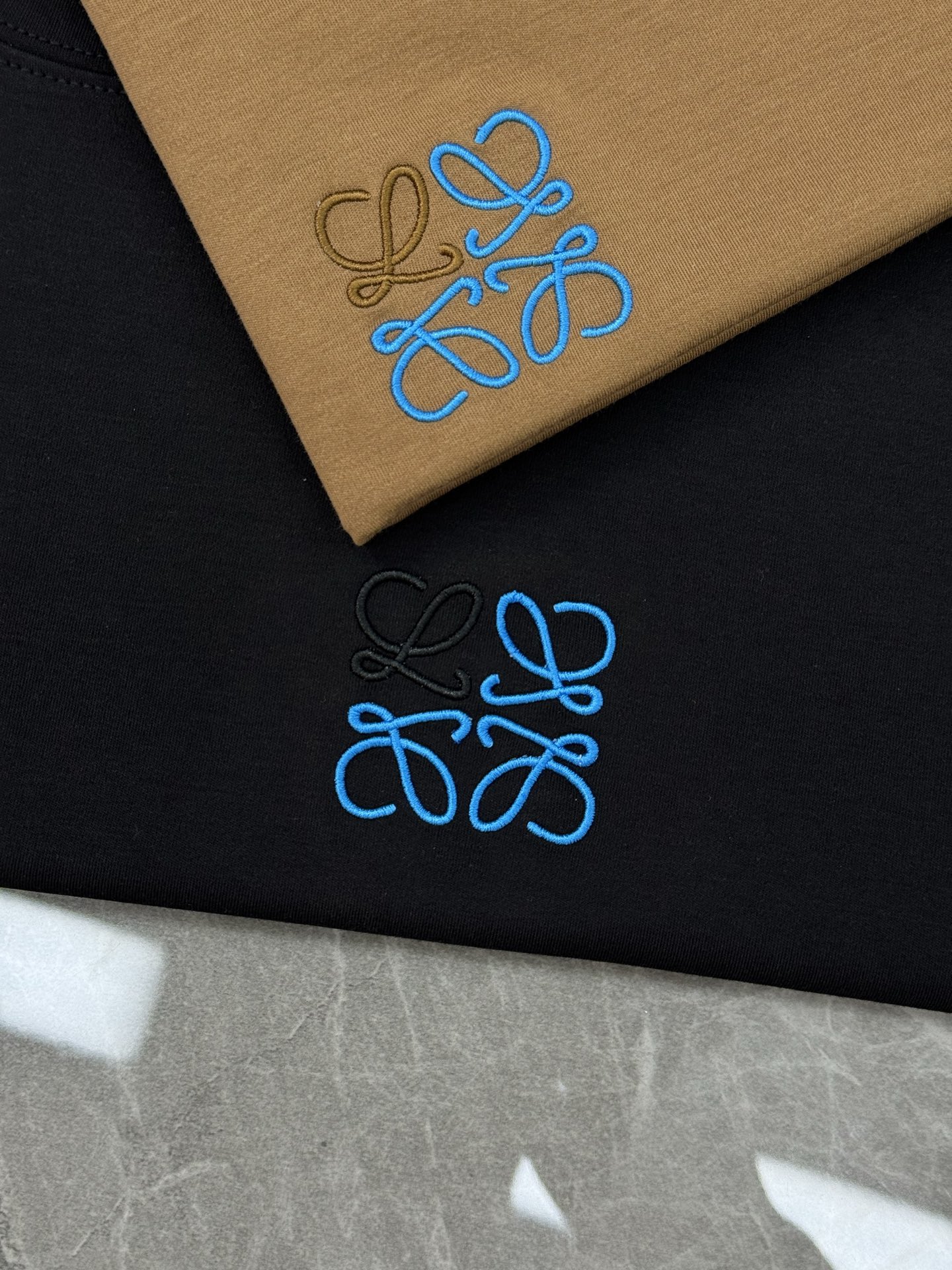 LOEW*E罗意威24m5s新品莫代尔T恤.原单推荐！新色系.基础款绣花品牌图形.简单高级.辨识度颇具鲜