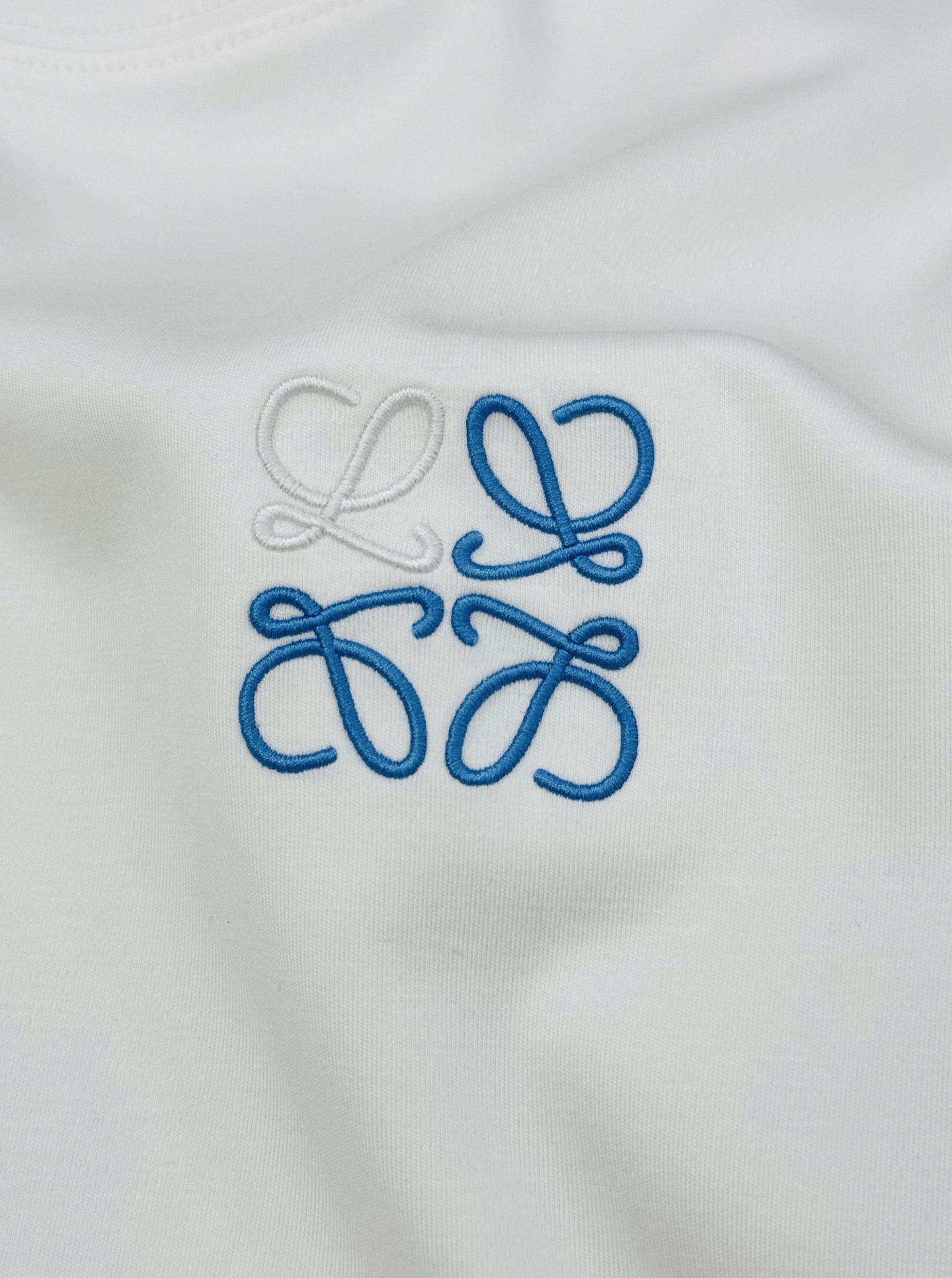 LOEW*E罗意威24m5s新品莫代尔T恤.原单推荐！新色系.基础款绣花品牌图形.简单高级.辨识度颇具鲜