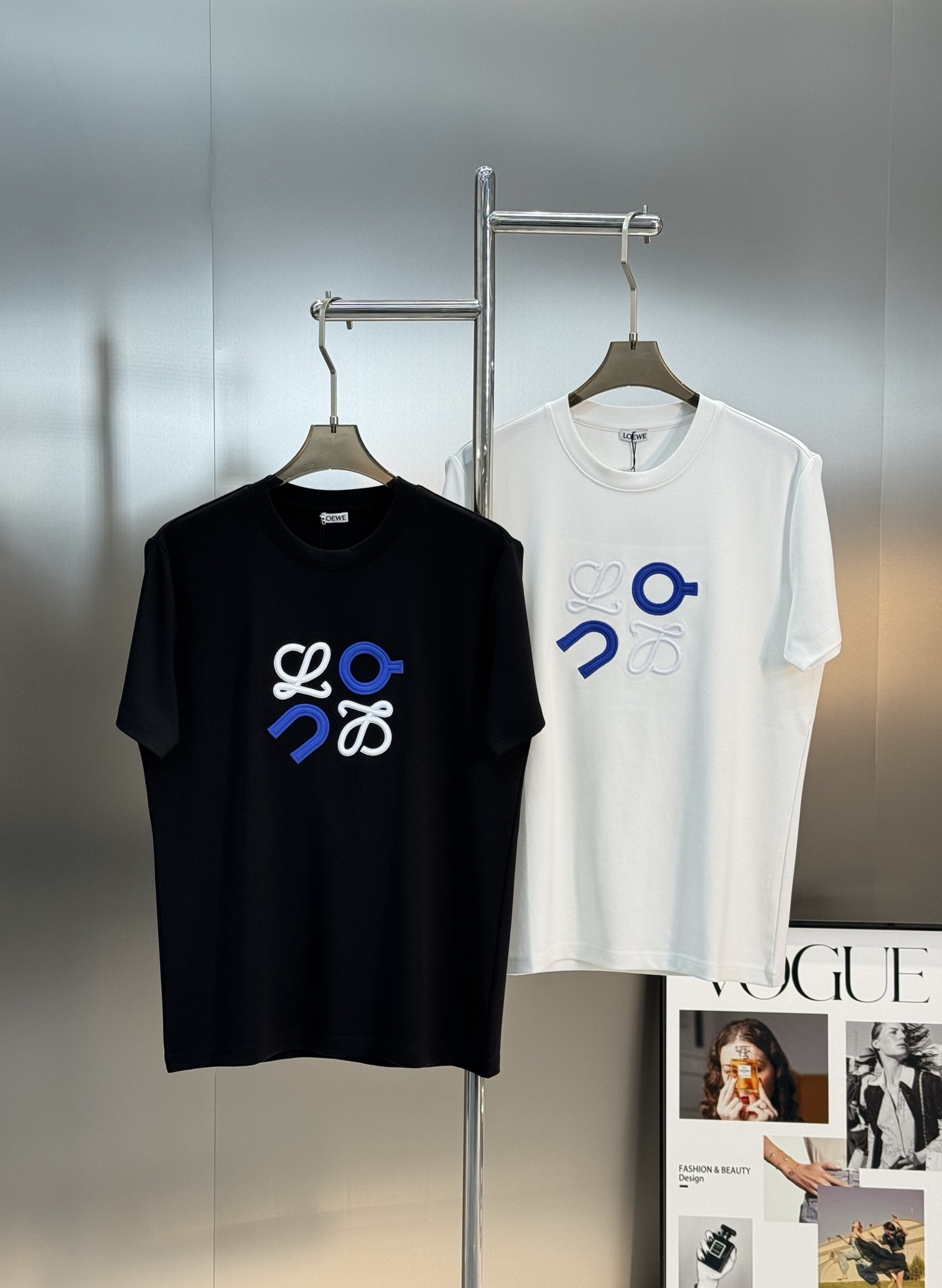 Loewe罗意威莫代尔新款T恤.原单品质！最新品牌标志性logo刺绣造型工艺.无可挑剔！简单高级.日常服