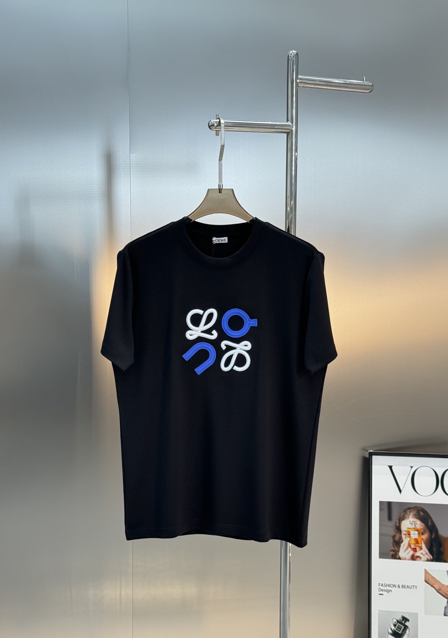Loewe罗意威莫代尔新款T恤.原单品质！最新品牌标志性logo刺绣造型工艺.无可挑剔！简单高级.日常服