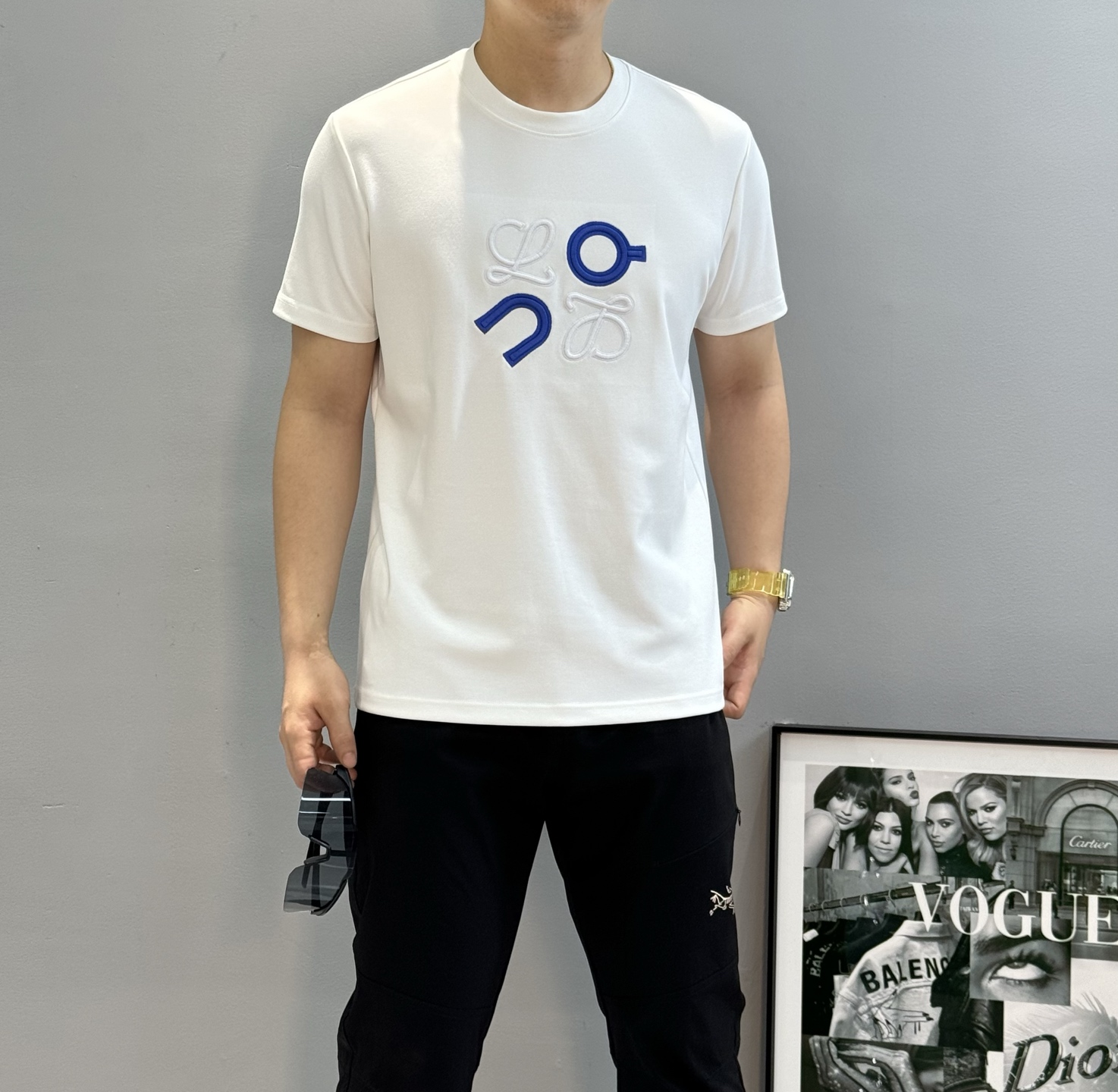 Loewe罗意威莫代尔新款T恤.原单品质！最新品牌标志性logo刺绣造型工艺.无可挑剔！简单高级.日常服