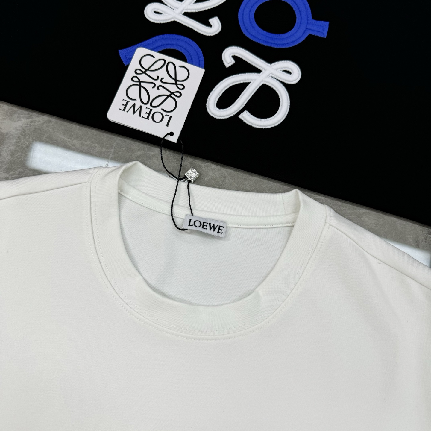 Loewe罗意威莫代尔新款T恤.原单品质！最新品牌标志性logo刺绣造型工艺.无可挑剔！简单高级.日常服