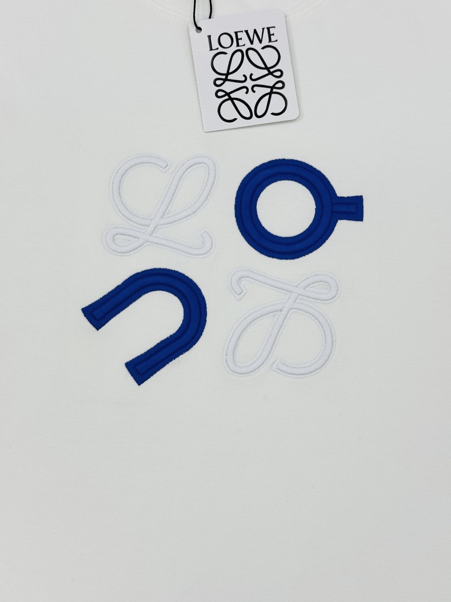 Loewe罗意威莫代尔新款T恤.原单品质！最新品牌标志性logo刺绣造型工艺.无可挑剔！简单高级.日常服