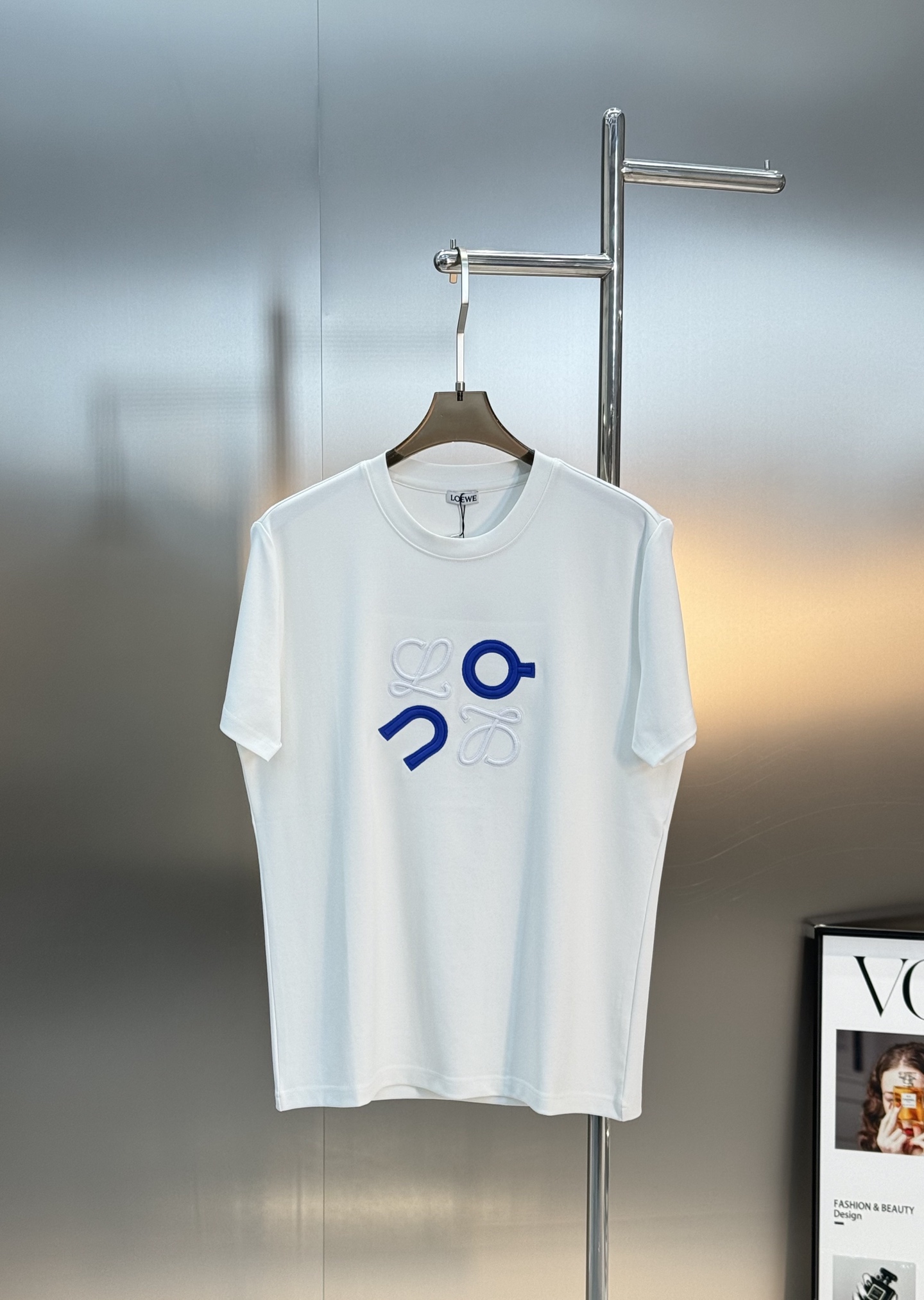 Loewe罗意威莫代尔新款T恤.原单品质！最新品牌标志性logo刺绣造型工艺.无可挑剔！简单高级.日常服