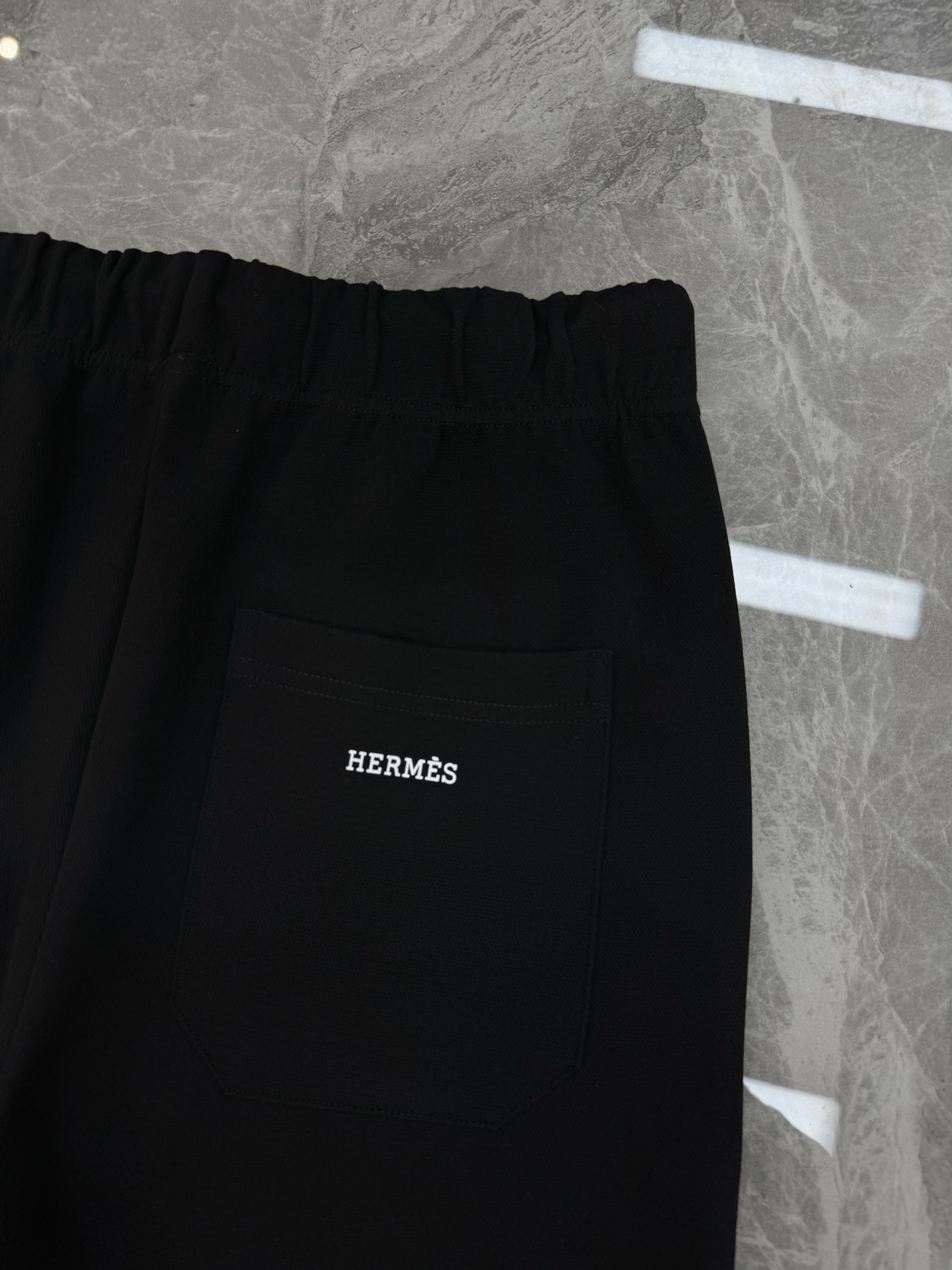 HERMES 25's New Casual Tencel Set: Unisex Sportswear with H Leather Logo 9 i1755845151990 6002 0 8