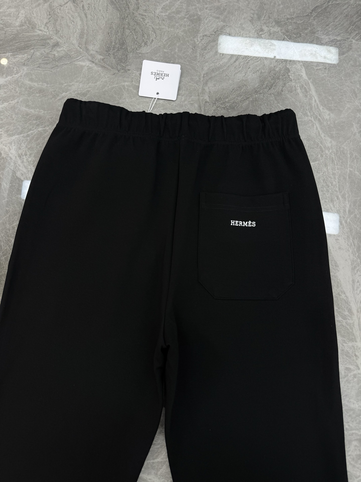 HERMES 25's New Casual Tencel Set: Unisex Sportswear with H Leather Logo 8 i1755845152038 9269 0 7