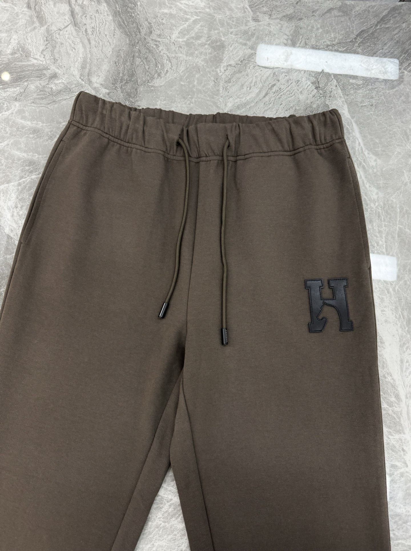 HERMES 25s Casual Tencel Set: Unisex Sportswear with H Leather Logo 3 i1755845199357 7450 0 4