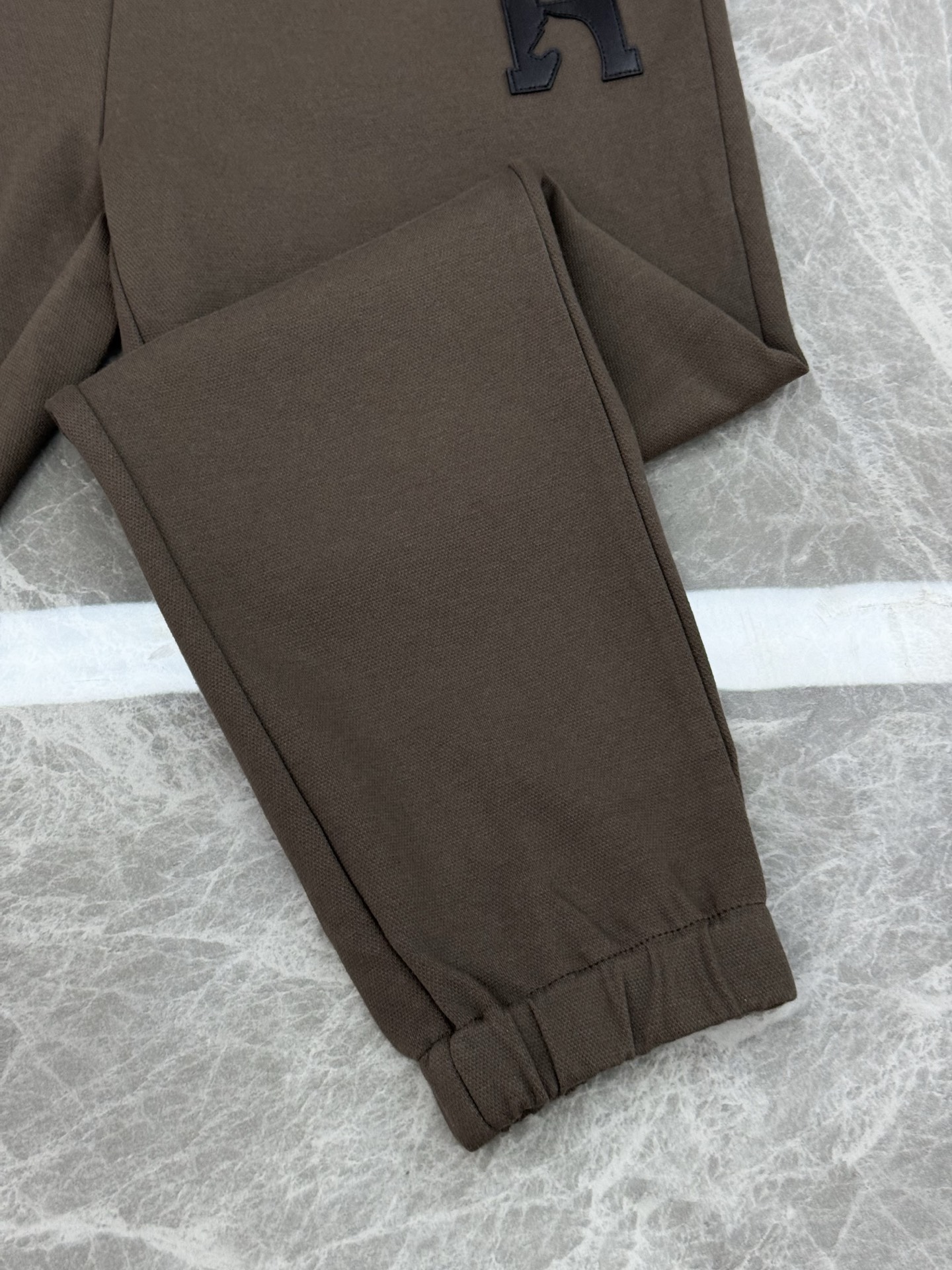 HERMES 25s Casual Tencel Set: Unisex Sportswear with H Leather Logo 6 i1755845209761 5937 0 7